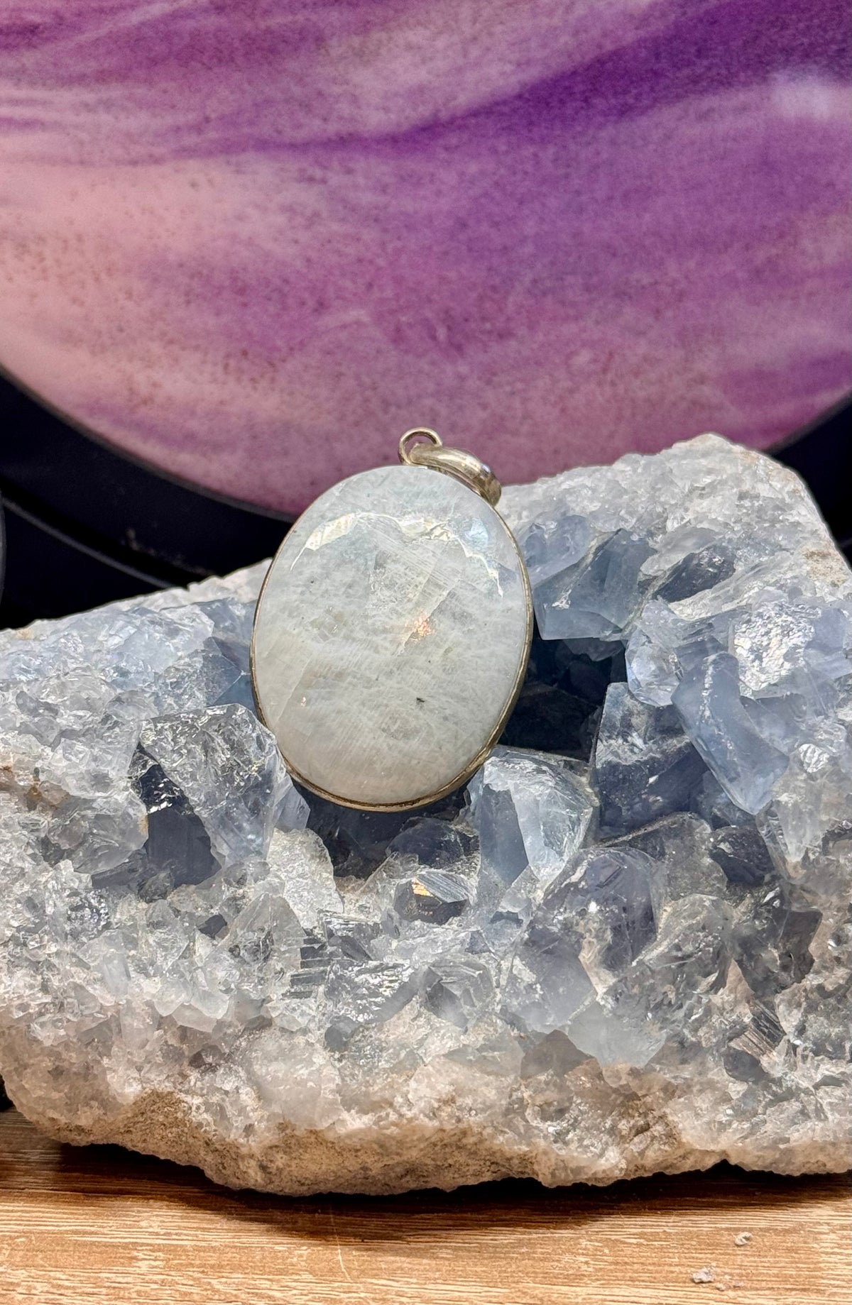 Pendentif de Péristérite cerclé