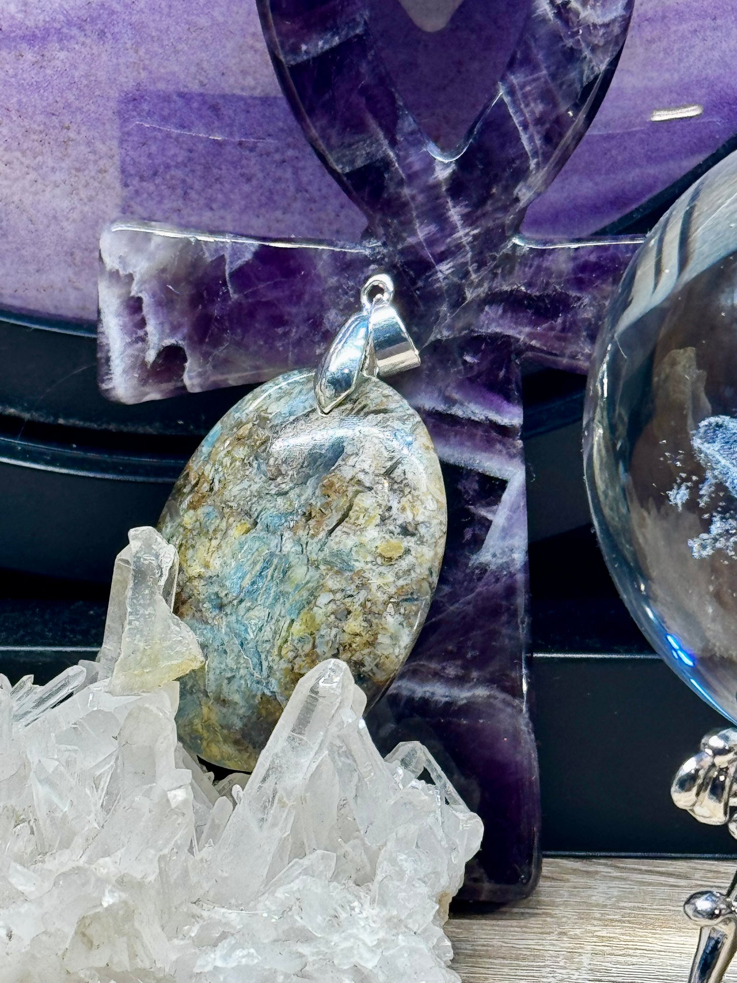 Pendentif d’opale Mahafaly