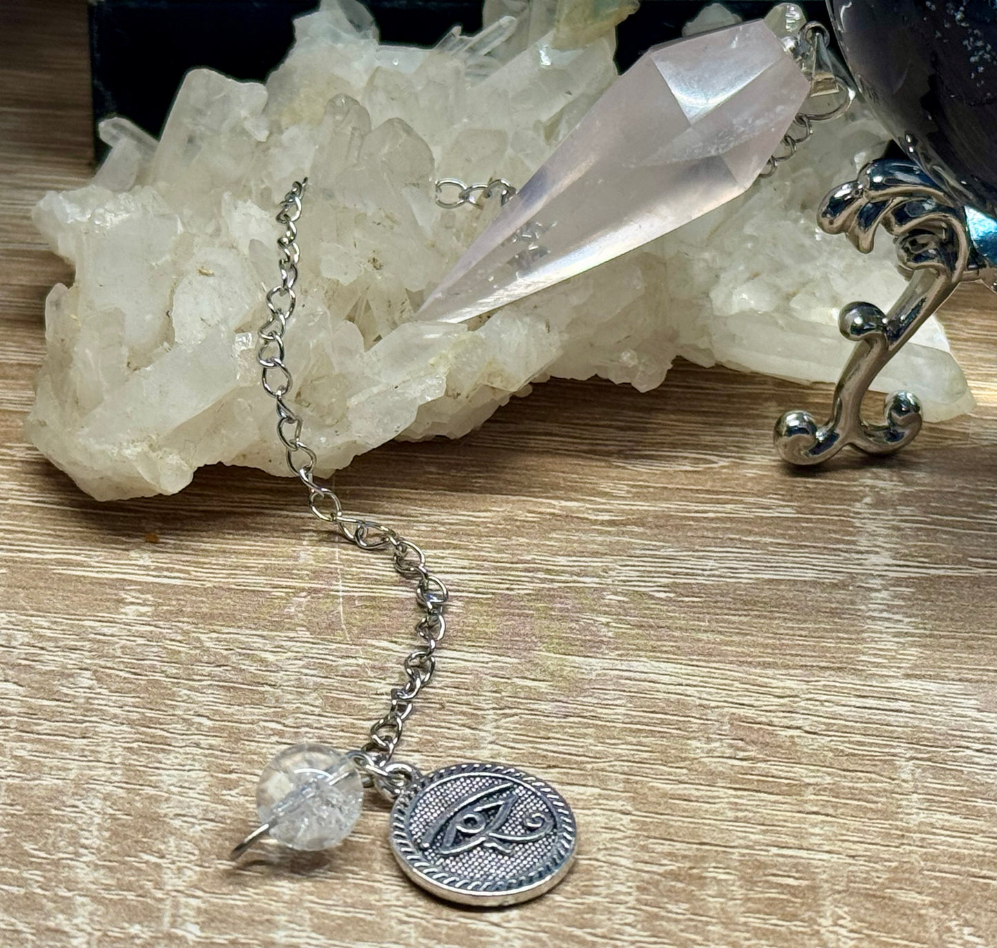 Pendule conique facetté en Quartz Rose