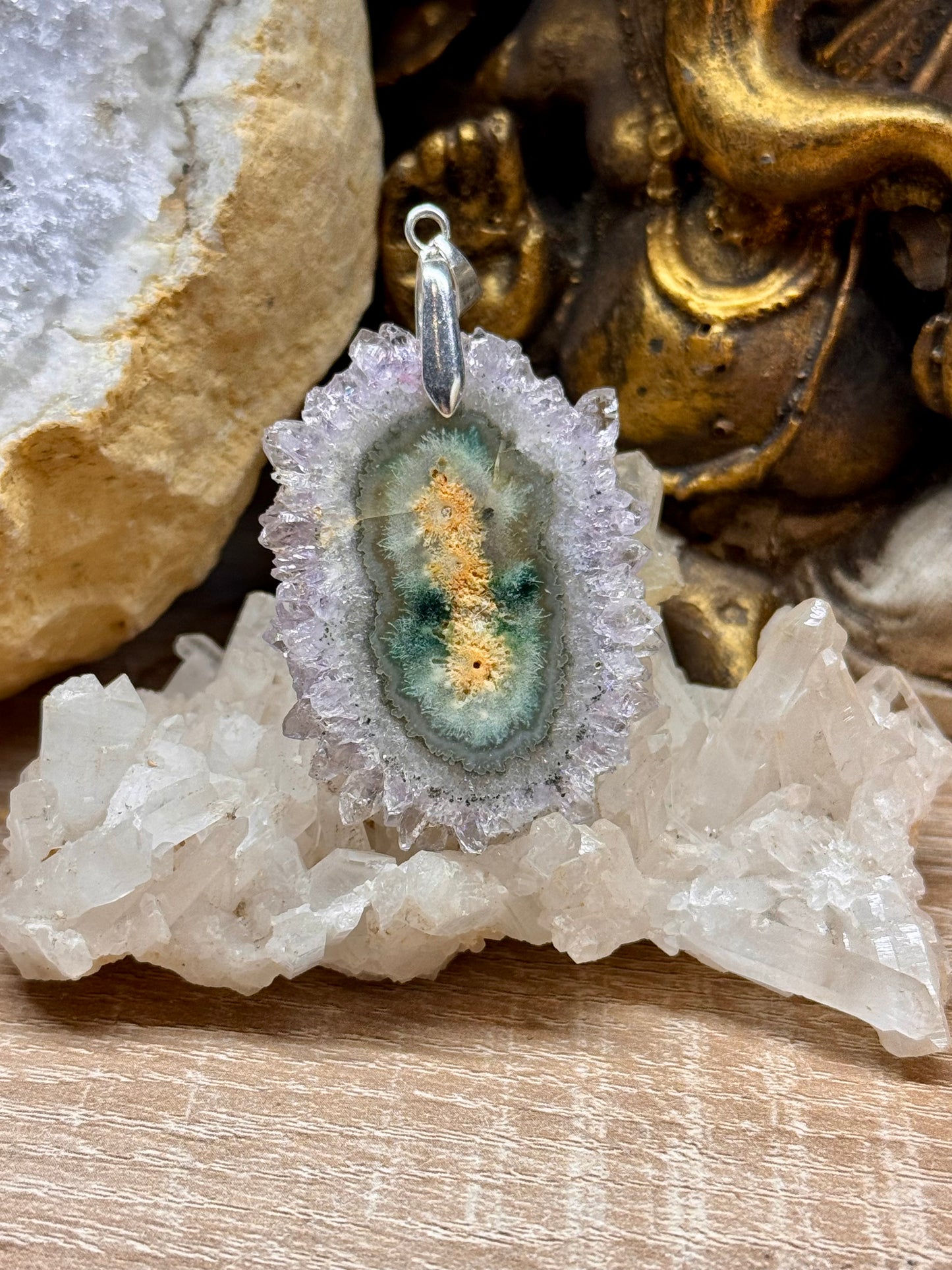 Pendentif tranche d’améthyste