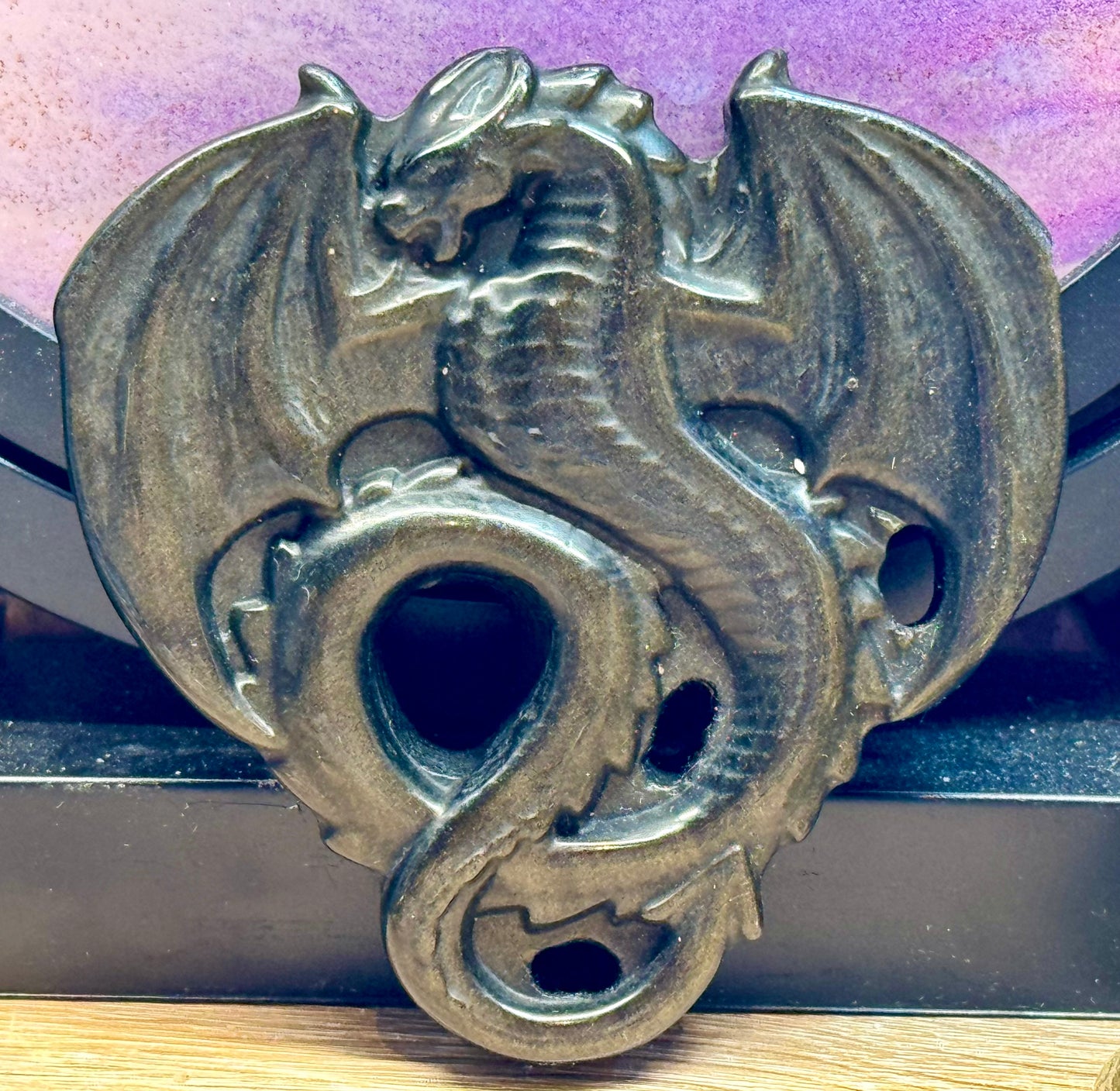 Figurine de Dragon en Obsidienne dorée