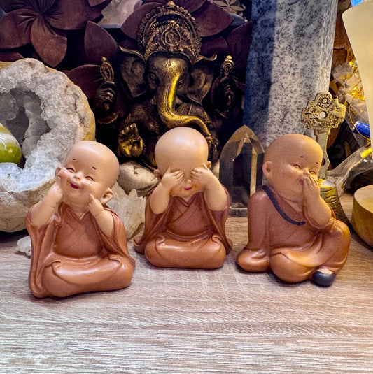 Trio de bébés bouddhas