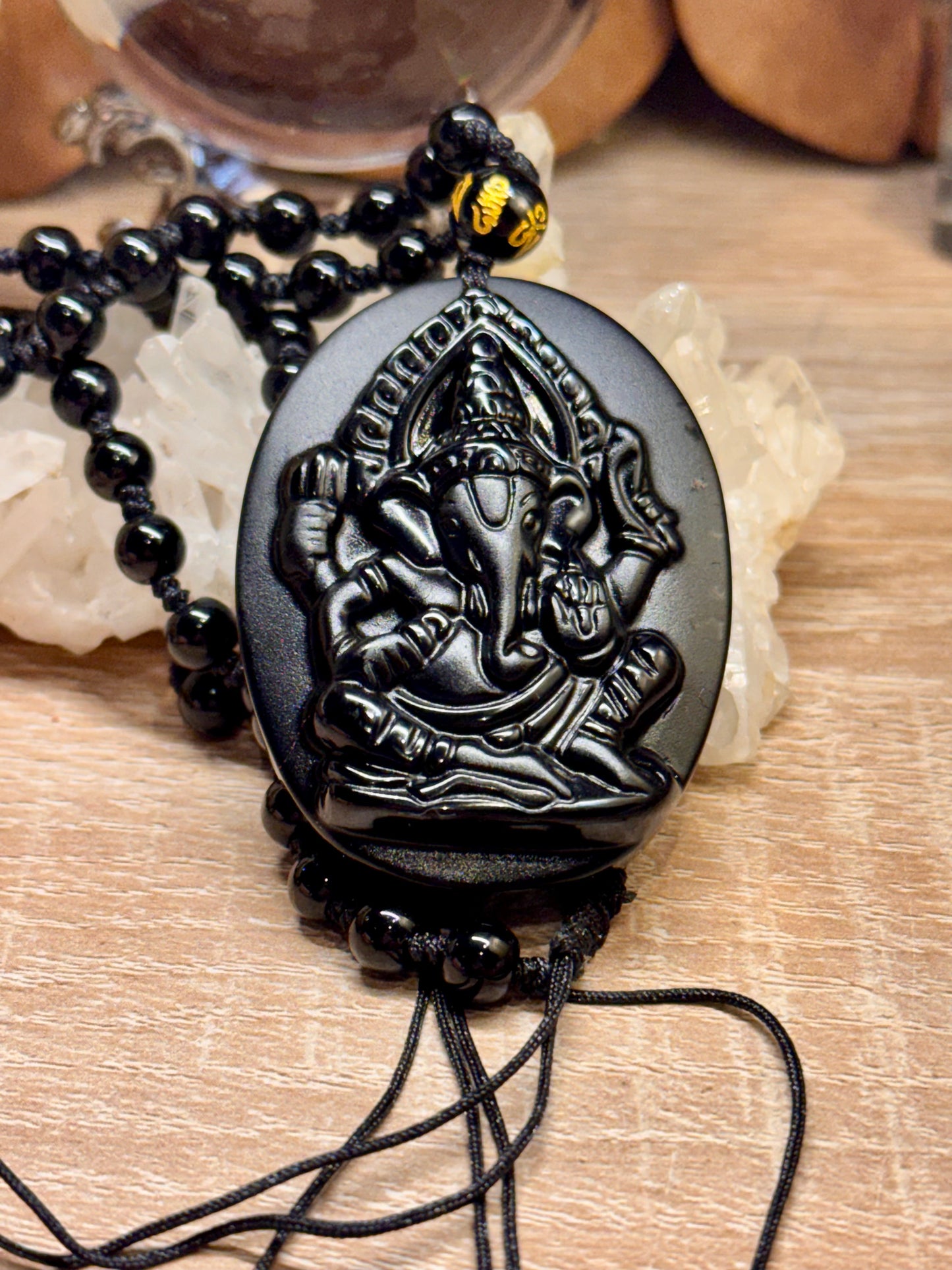 Collier Ganesh en obsidienne noire 2