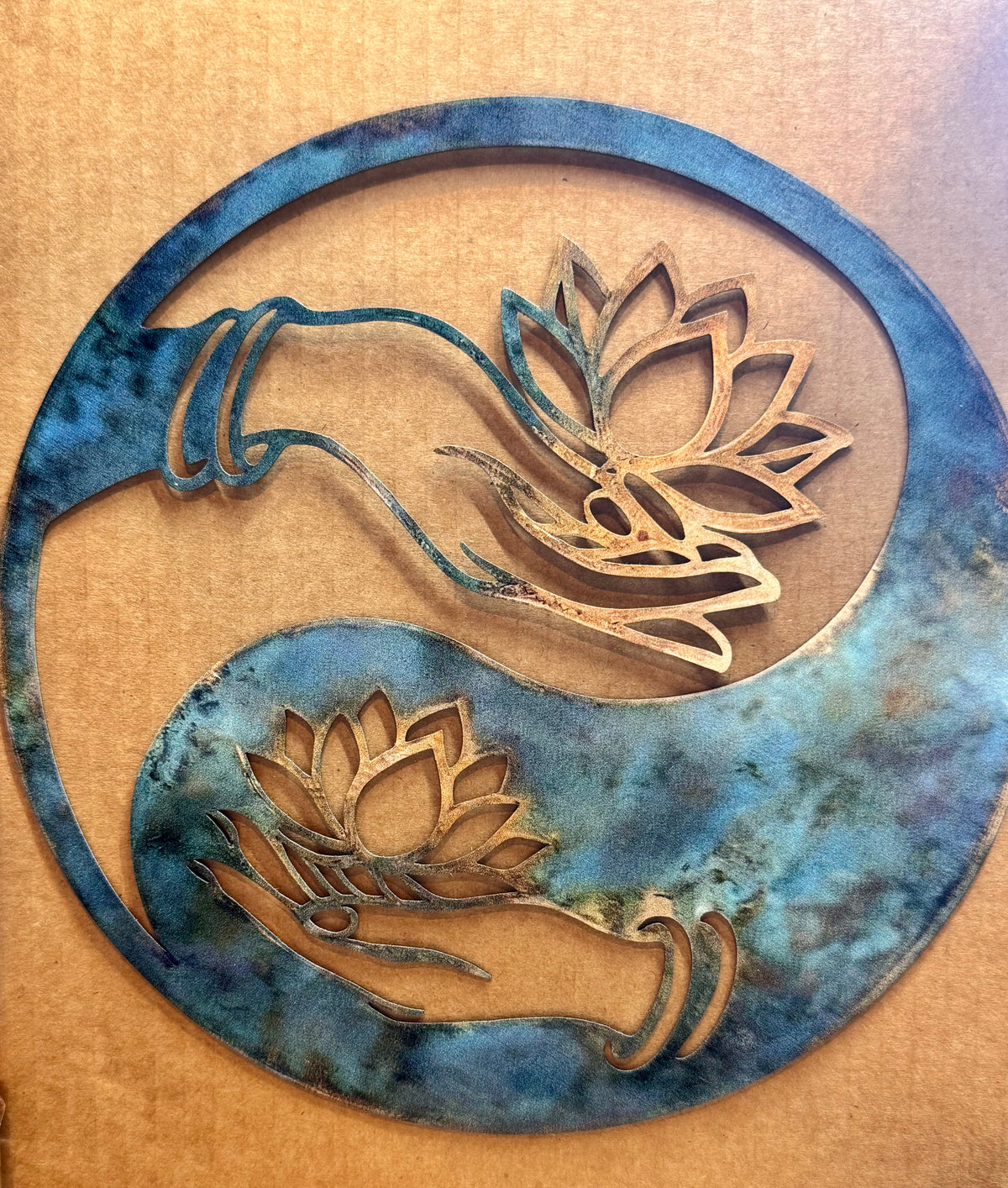 Décoration murale mains et lotus