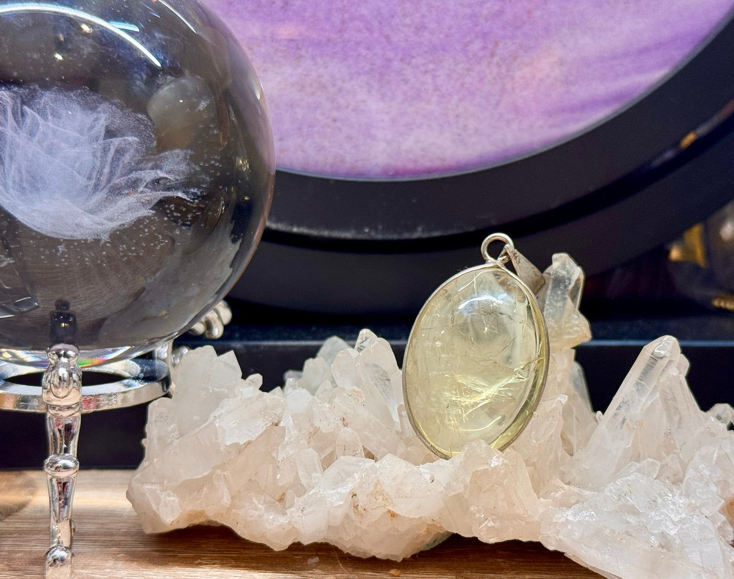 Pendentif cerclé de Quartz Rutile