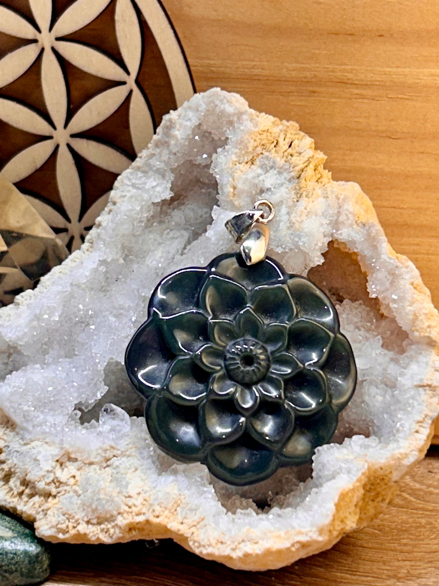 Pendentif d’obsidienne œil céleste