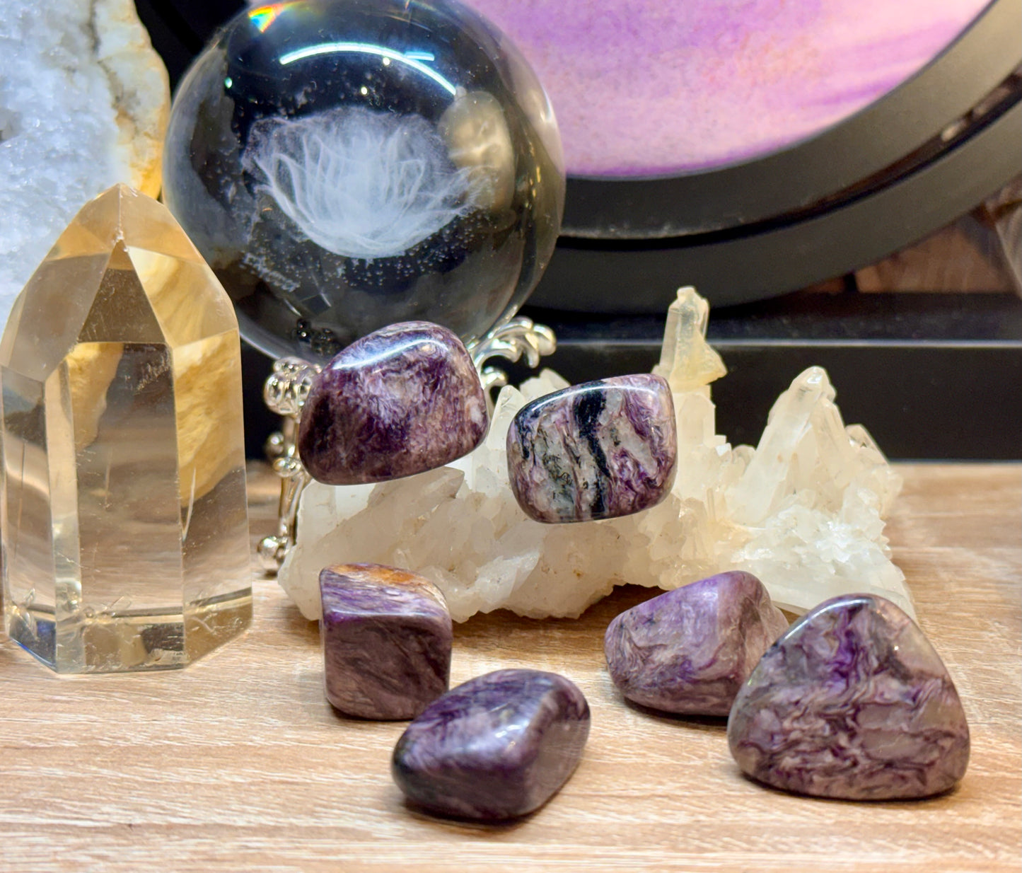 Pierres roulées de Charoïte