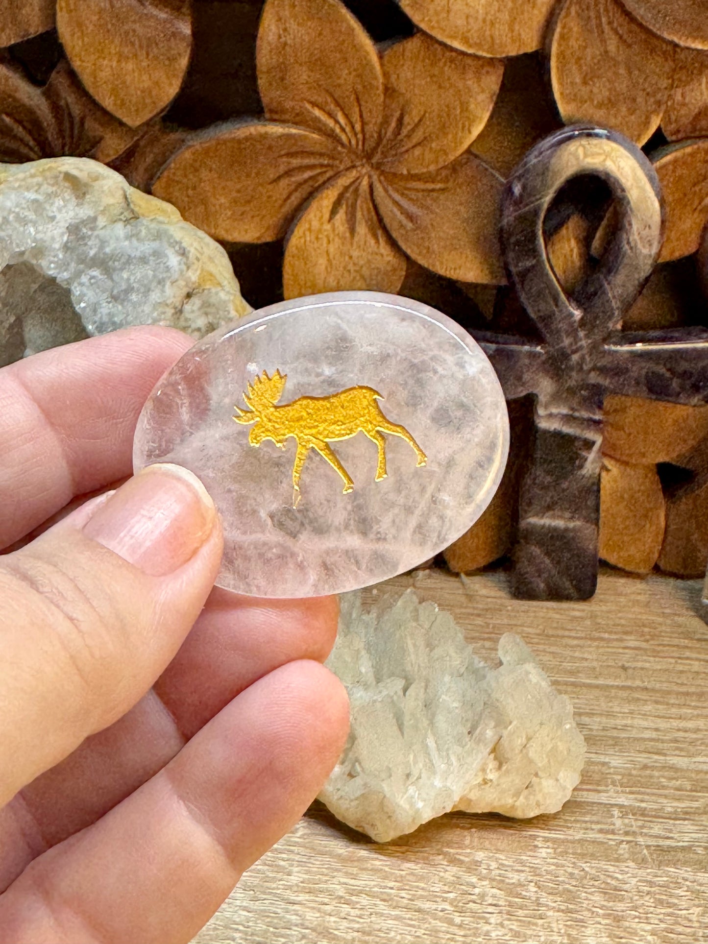 Galets gravés avec animaux