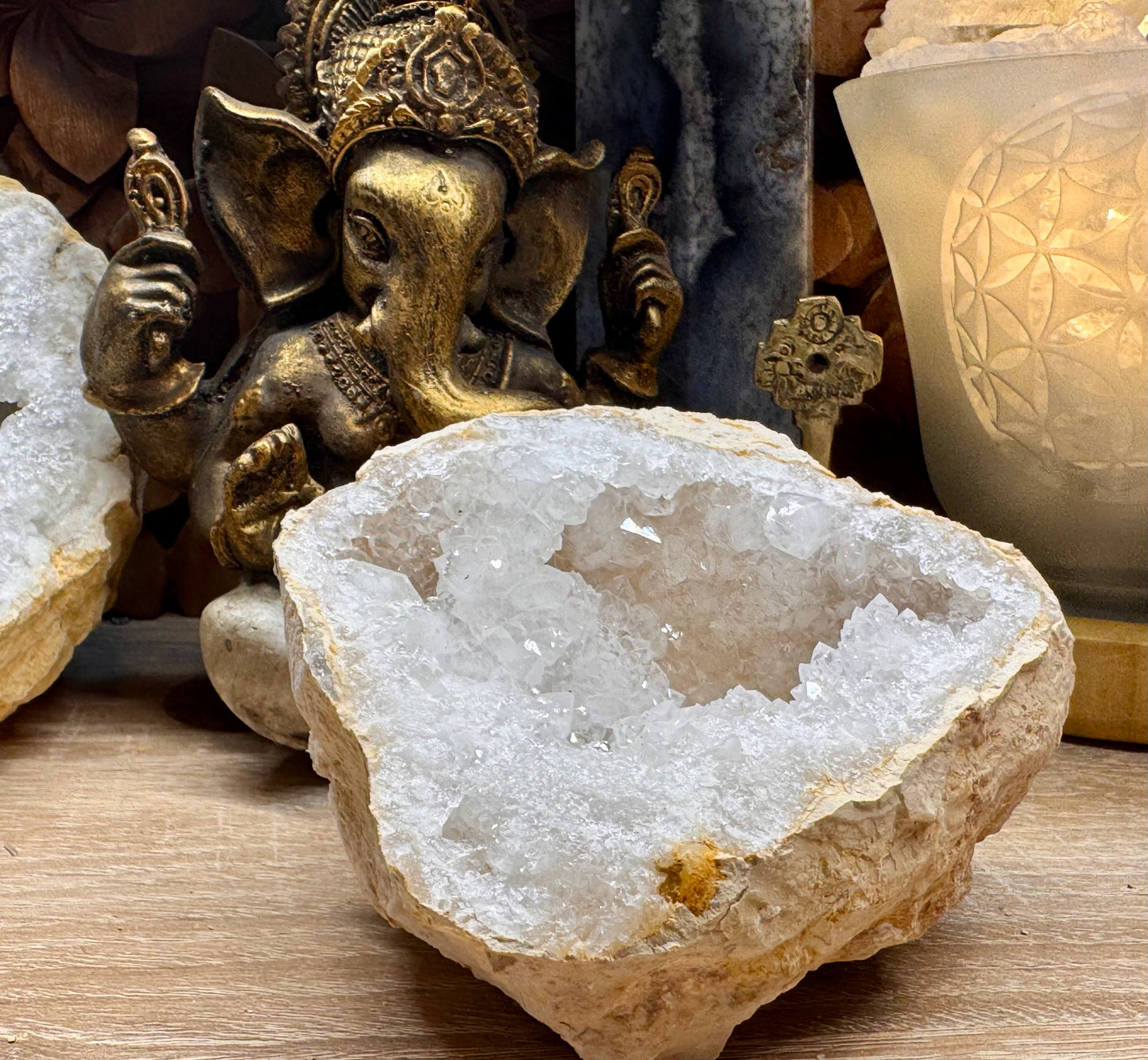 Géode de quartz blanc