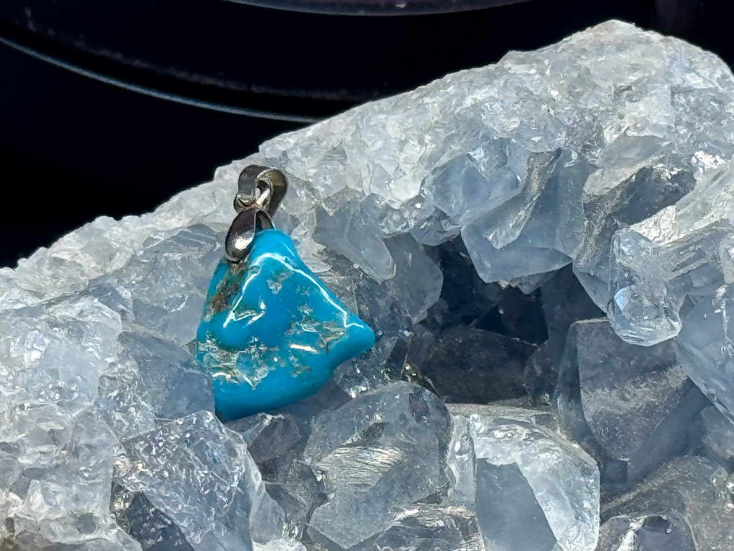 Pendentif en Turquoise stabilisée