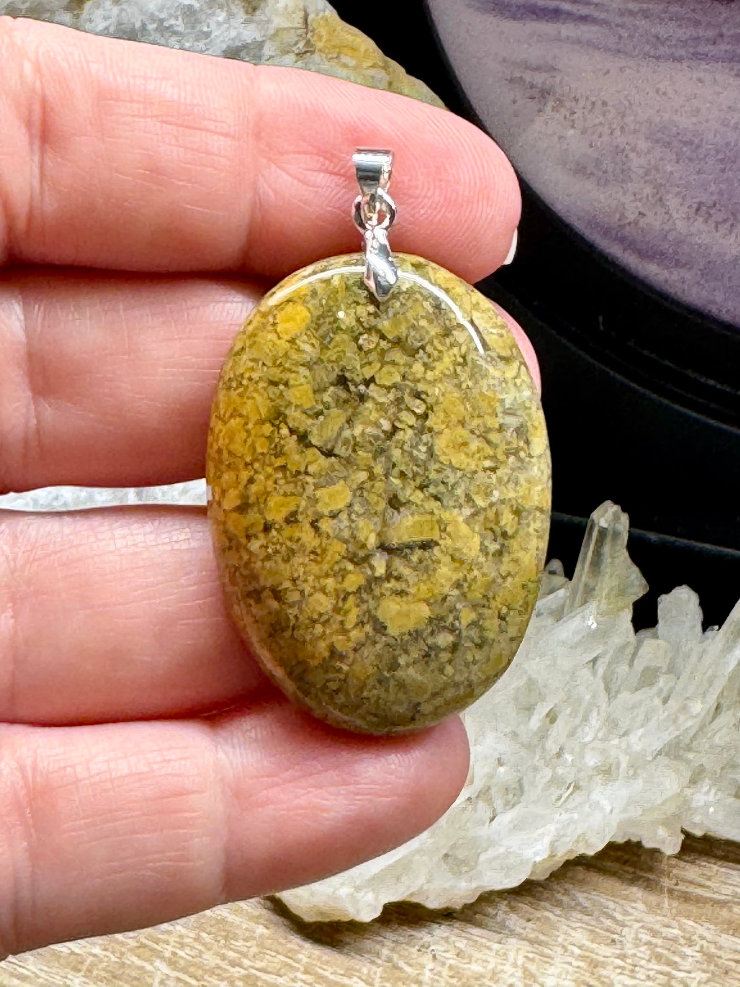 Pendentifs d’Opale Mahafaly
