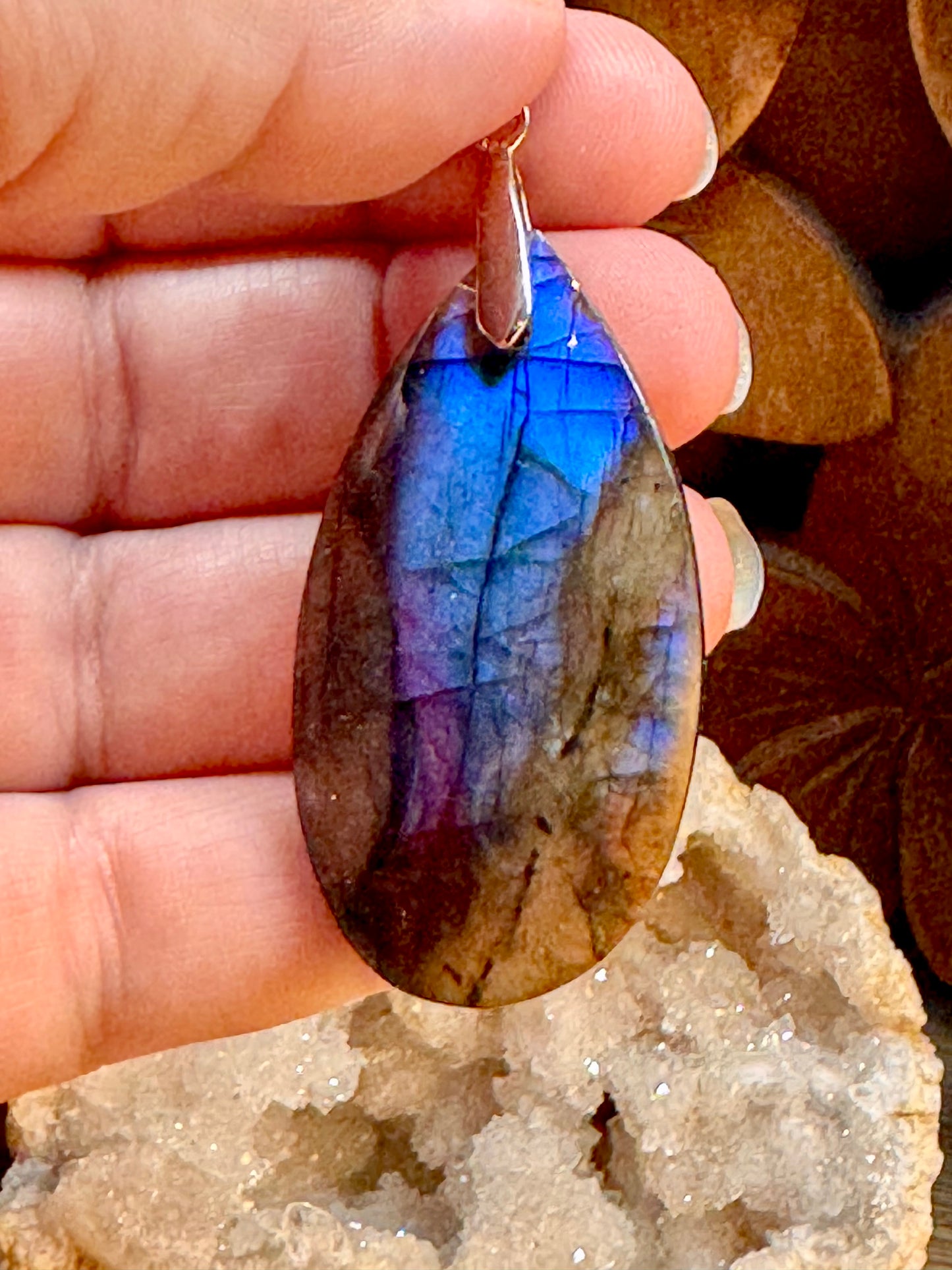 Pendentif goutte en labradorite