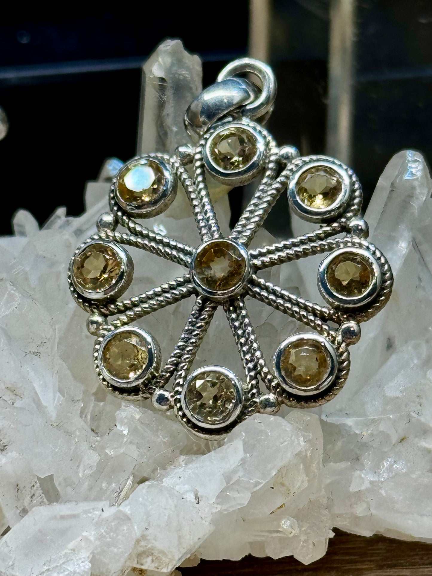 Pendentif en argent et citrine