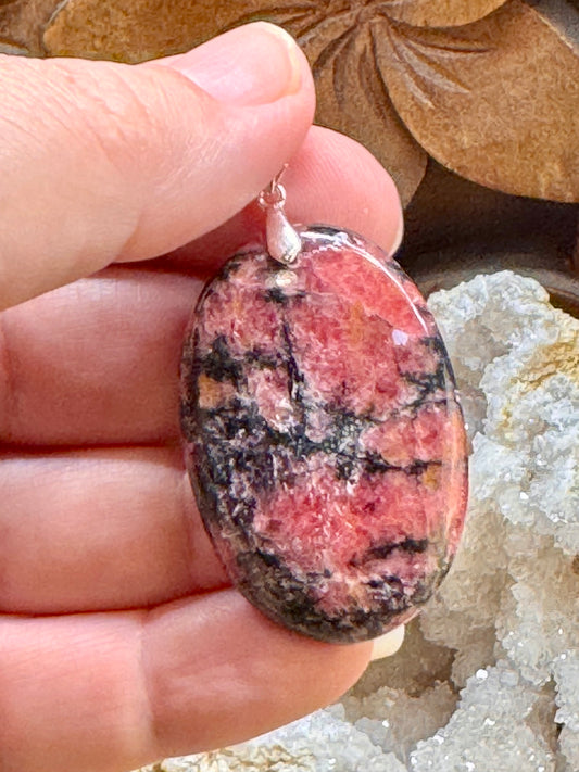 Pendentif de rhodonite