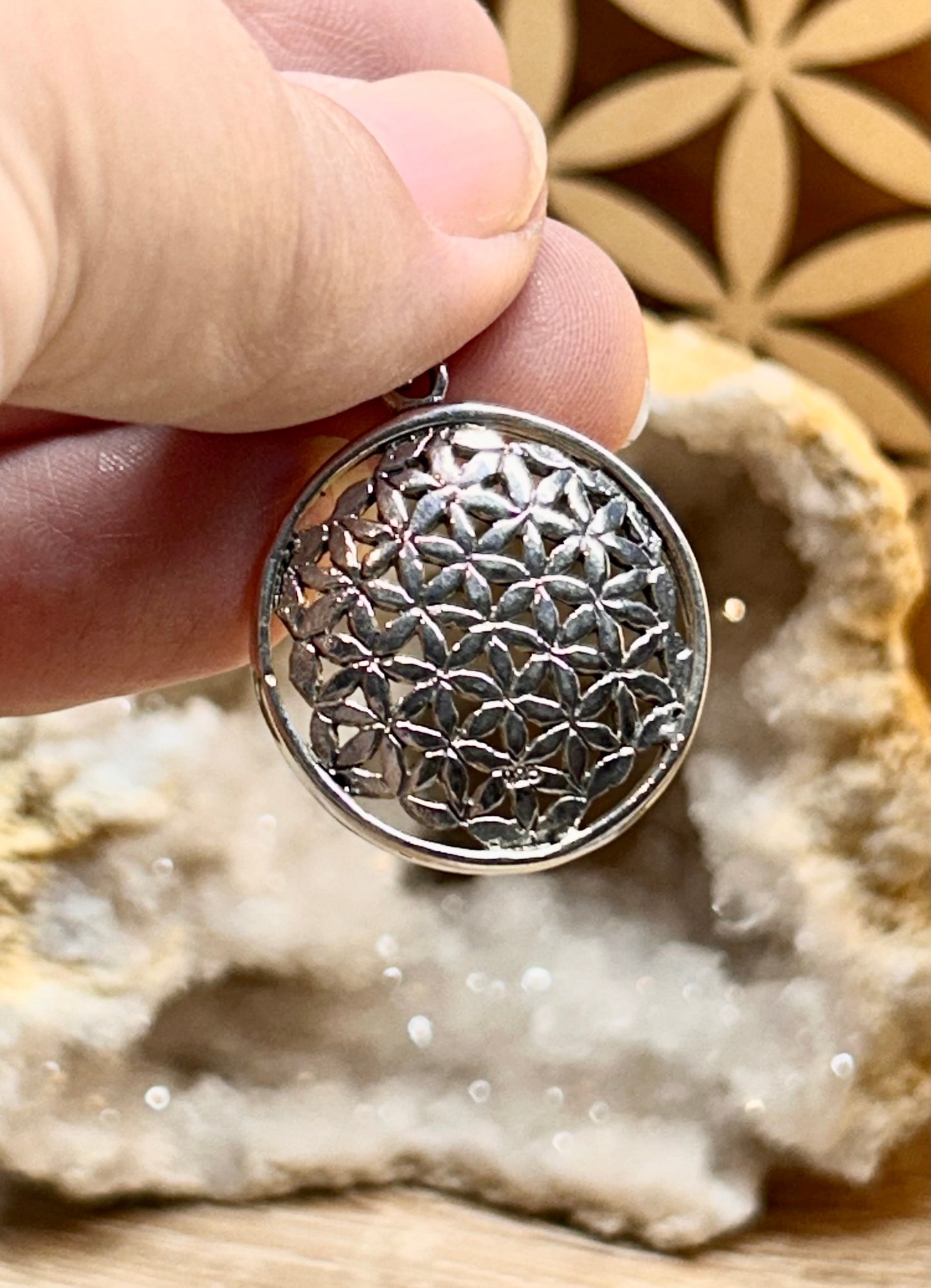 Pendentif de fleur de vie en argent