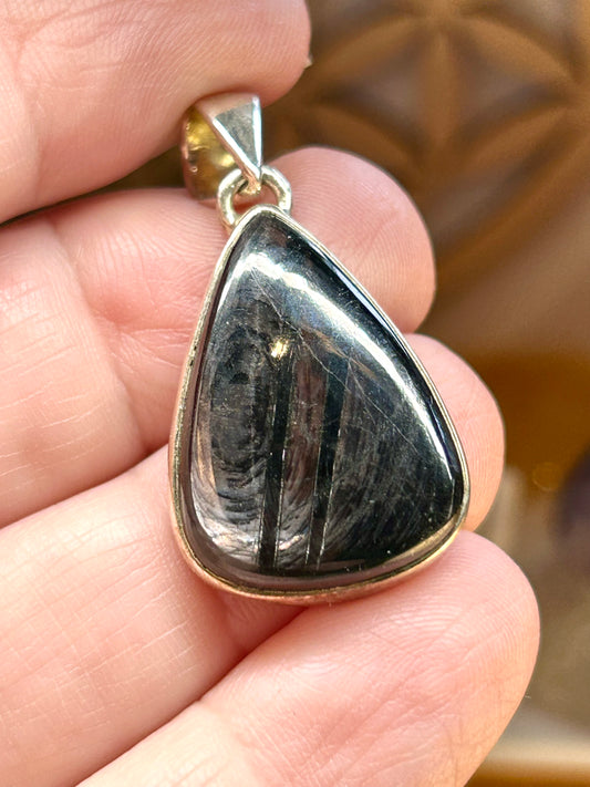 Pendentif d’hypersthène