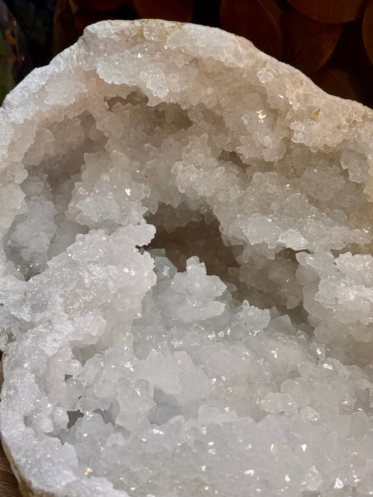 Géode de quartz blanc