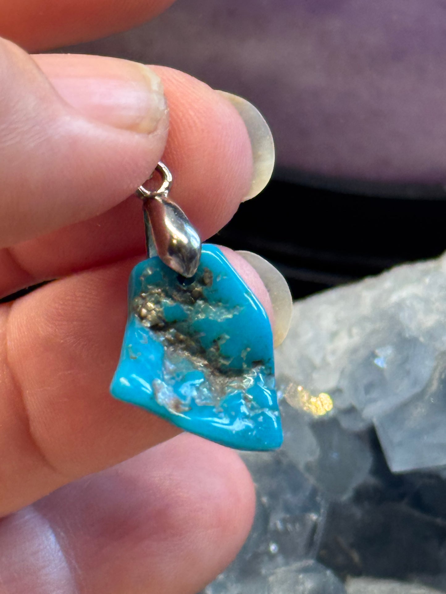 Pendentif en Turquoise stabilisée