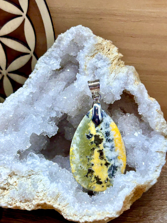 Pendentif de jaspe bumblebee