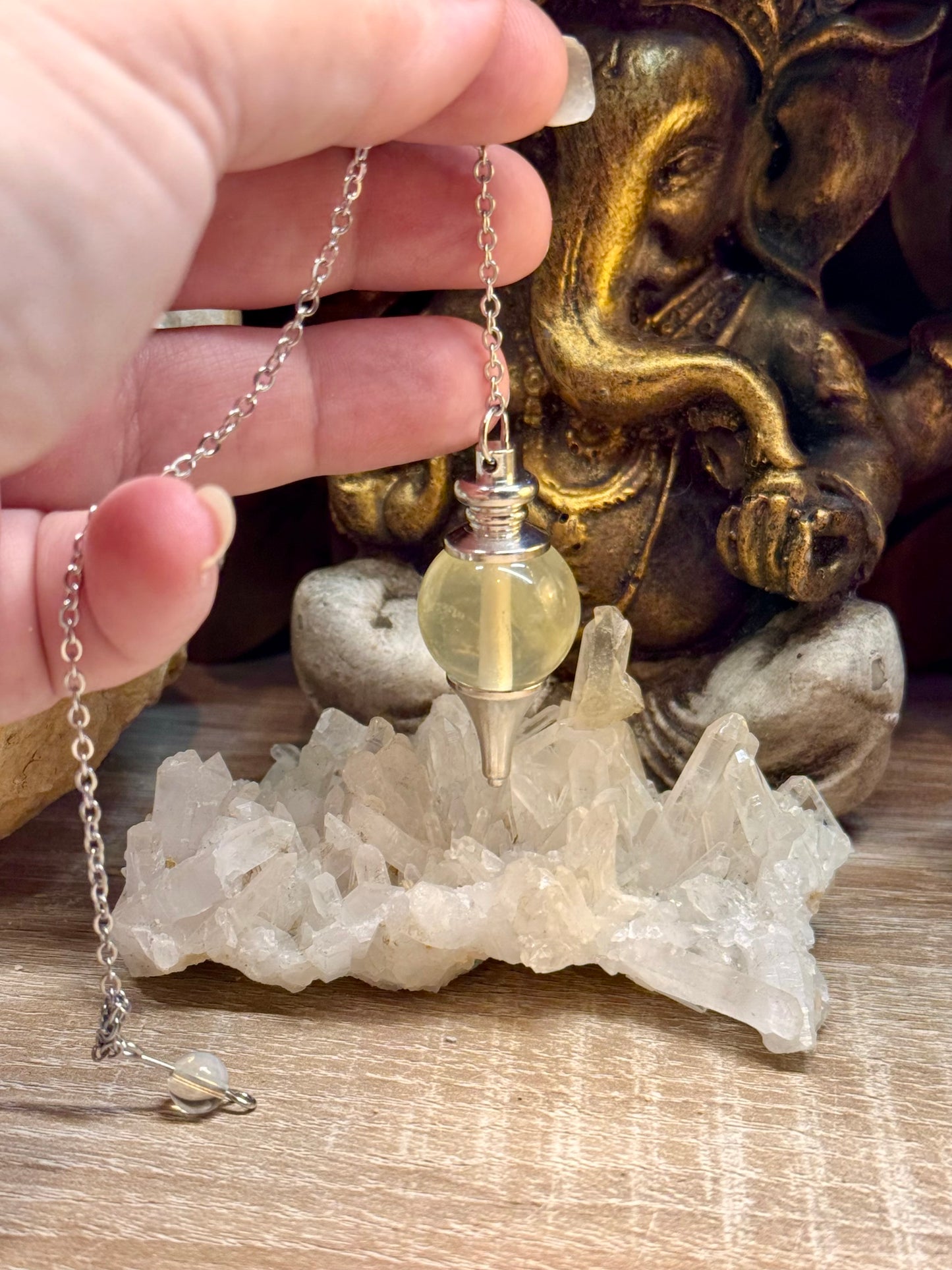 Pendule sphère en Citrine