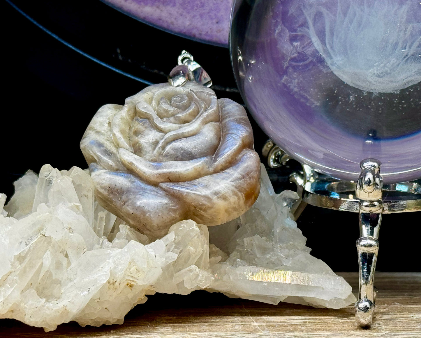 Pendentif en Pierre de lune - Forme de Rose