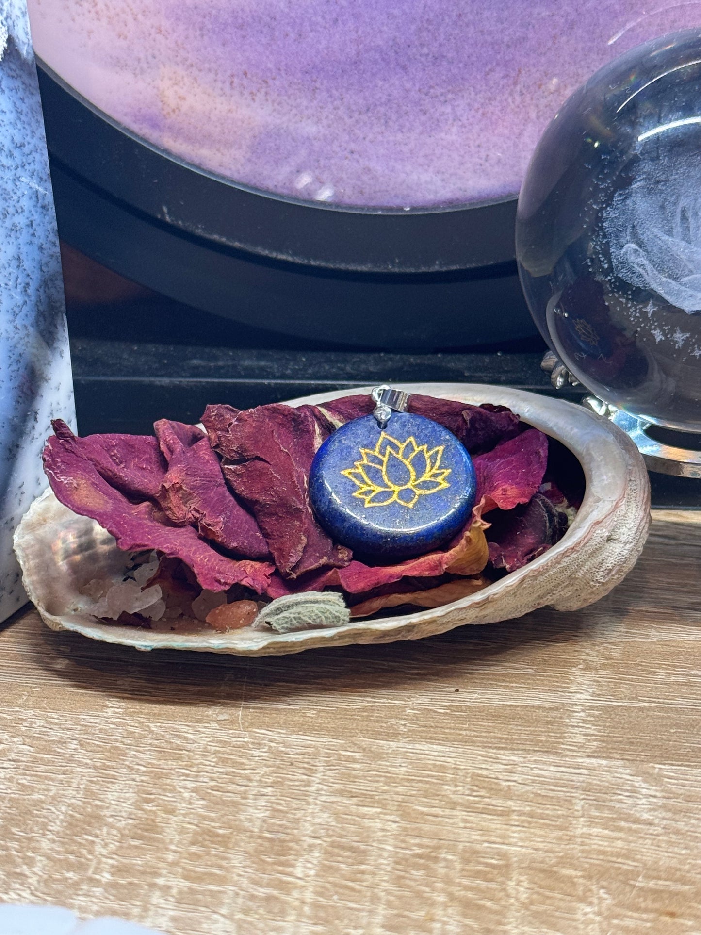 Pendentif en Lapis-lazuli - Lotus