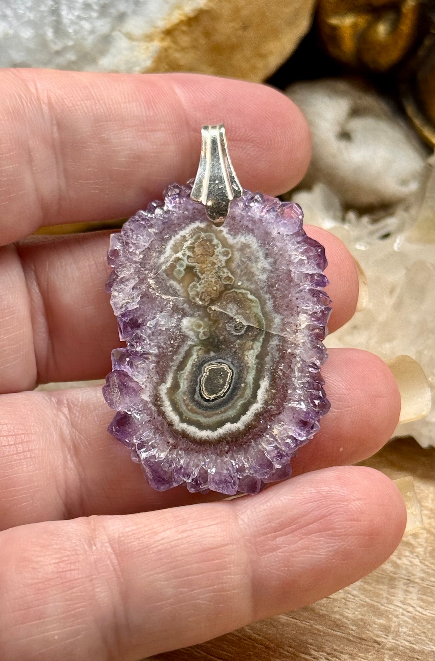 Pendentif tranche d’améthyste foncée