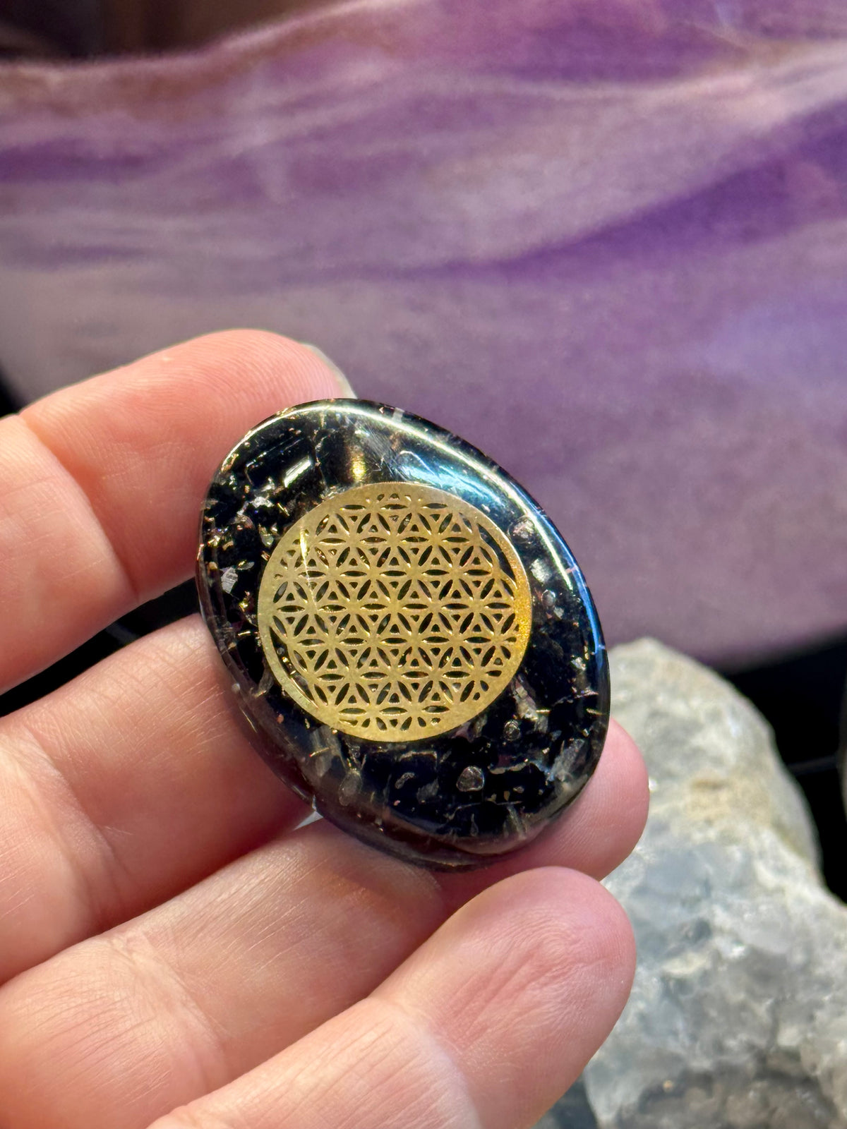 Petit Galet d’Orgonite TourmalineNoire