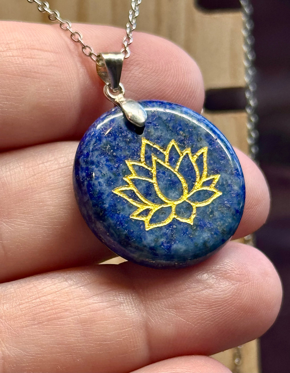 Pendentif de Lapis Lazuli - Fleur de Lotus
