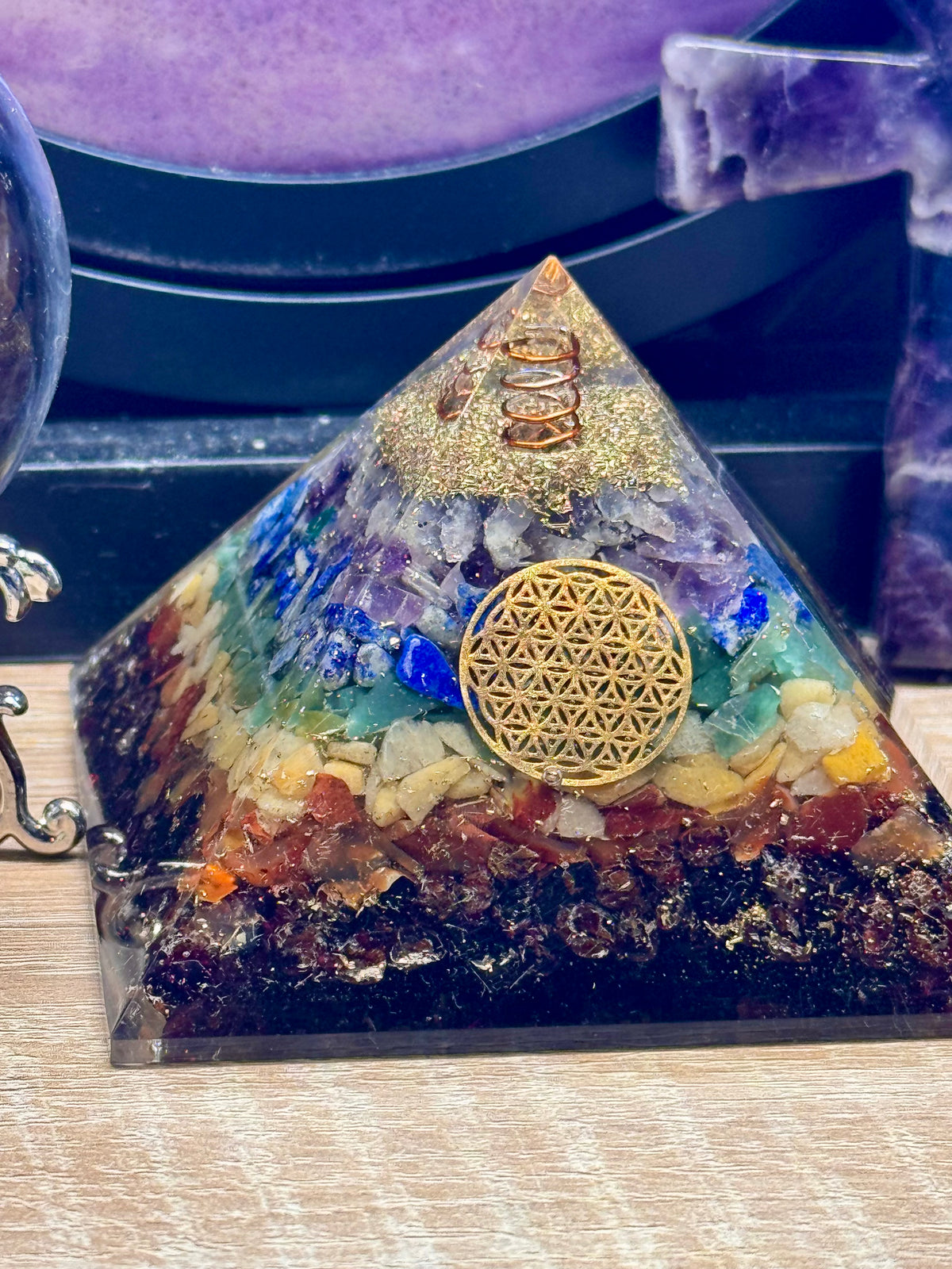 Orgonite Pyramidale "Équilibre et Harmonie"