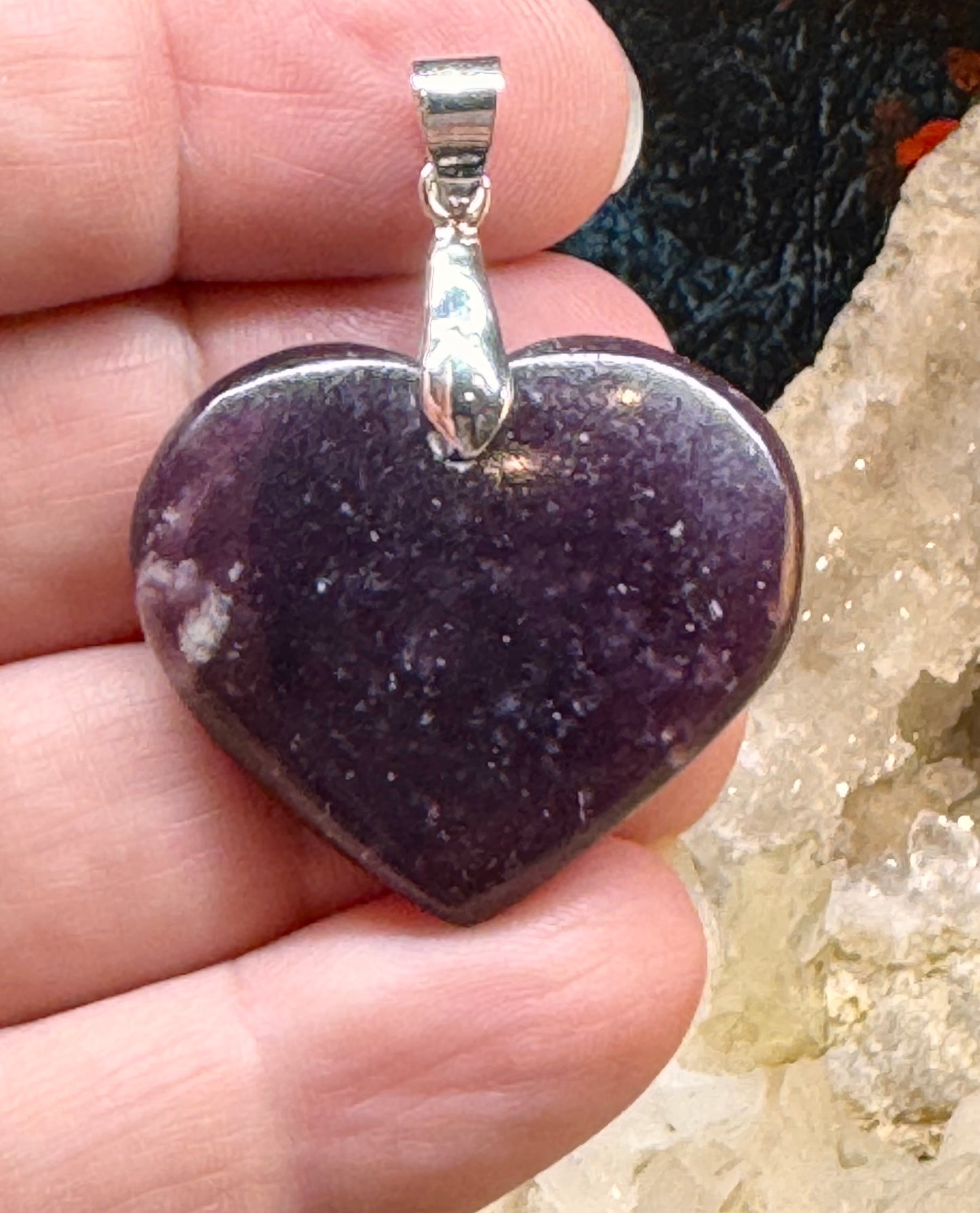 Pendentif cœur de lépidolite