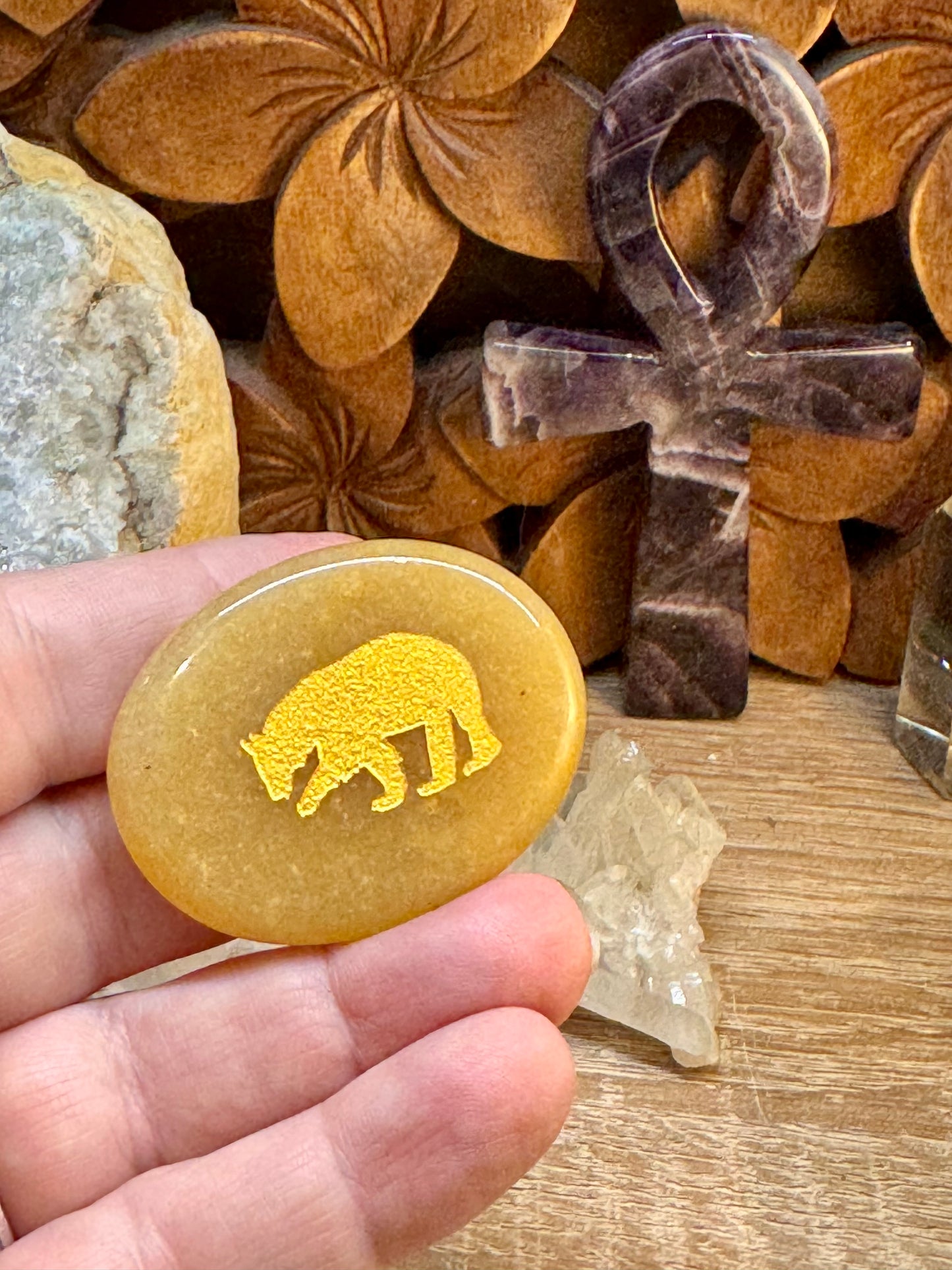 Galets gravés avec animaux