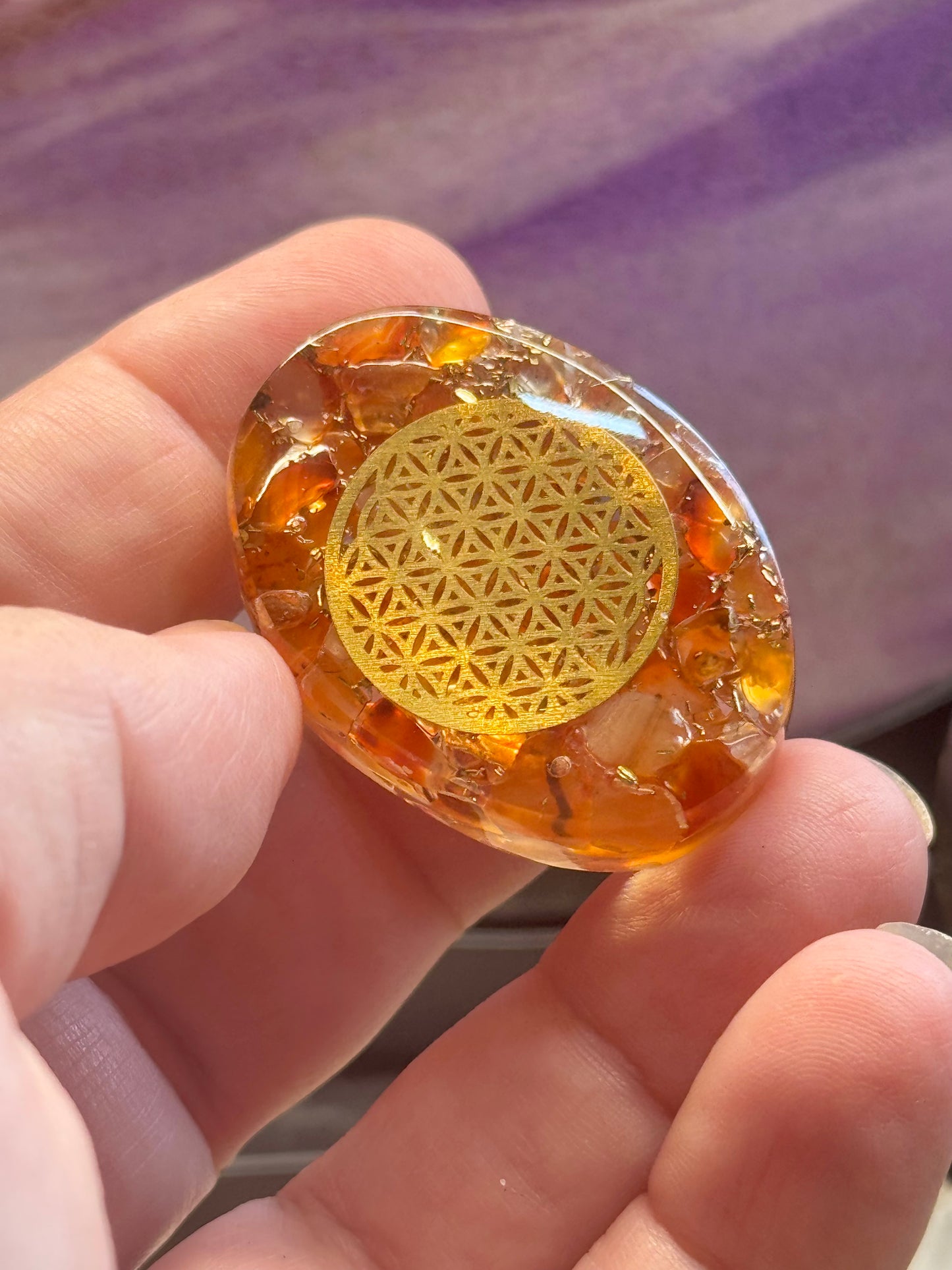 Petit Galet d’Orgonite Cornaline