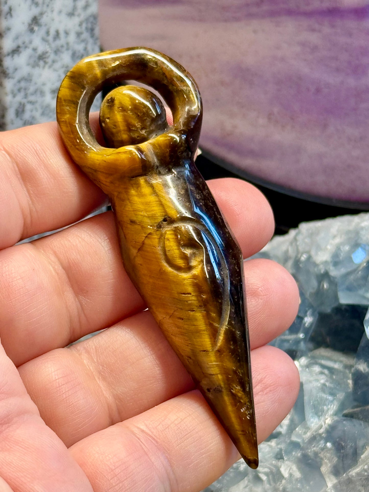 Statuette de la Mère Divine en Oeil de Tigre