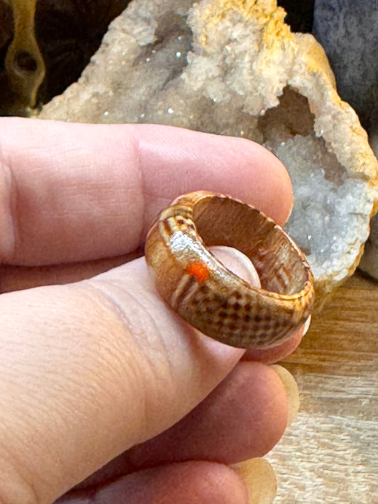 Bague fantaisie en bois