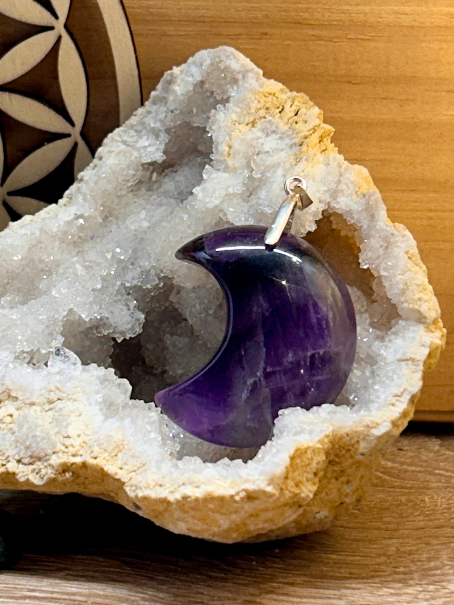 Pendentif en améthyste de croissant de lune
