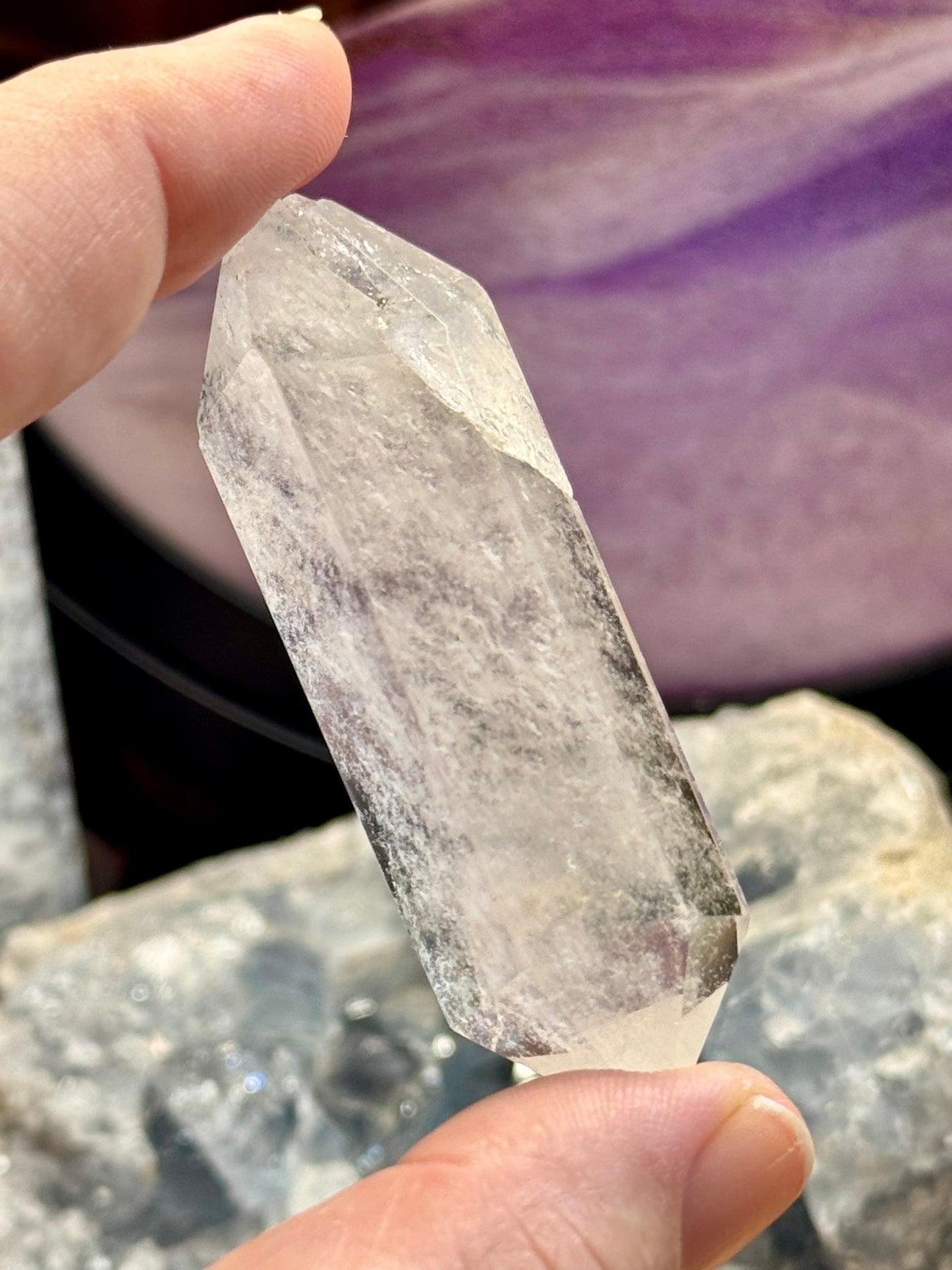 Pointe biterminée de Quartz Cristal - pointes émoussées