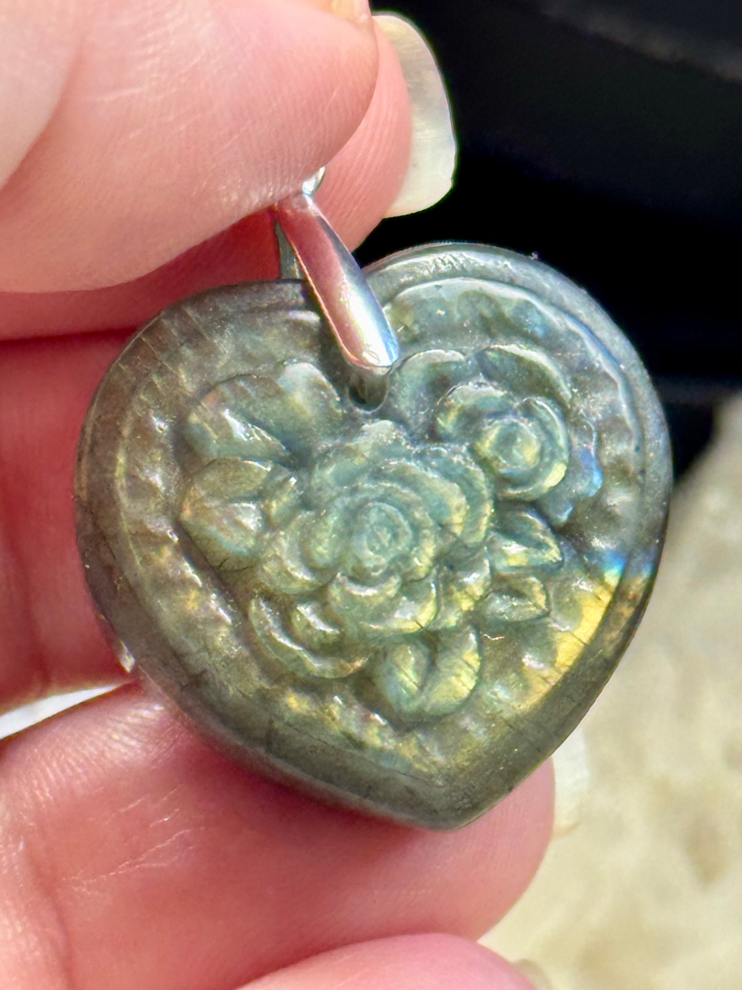 Pendentif en Labradorite Cœur Gravé