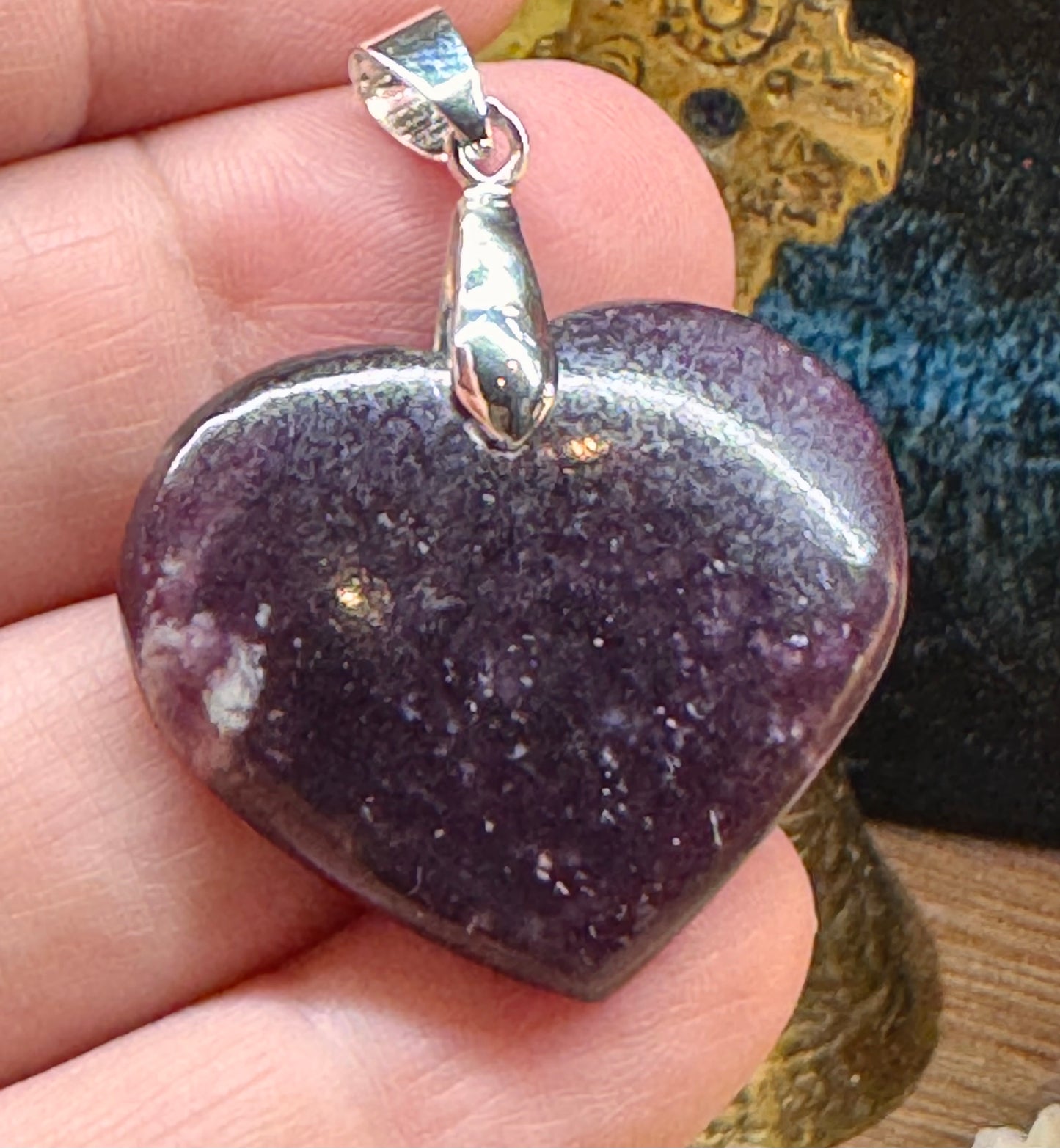 Pendentif cœur de lépidolite