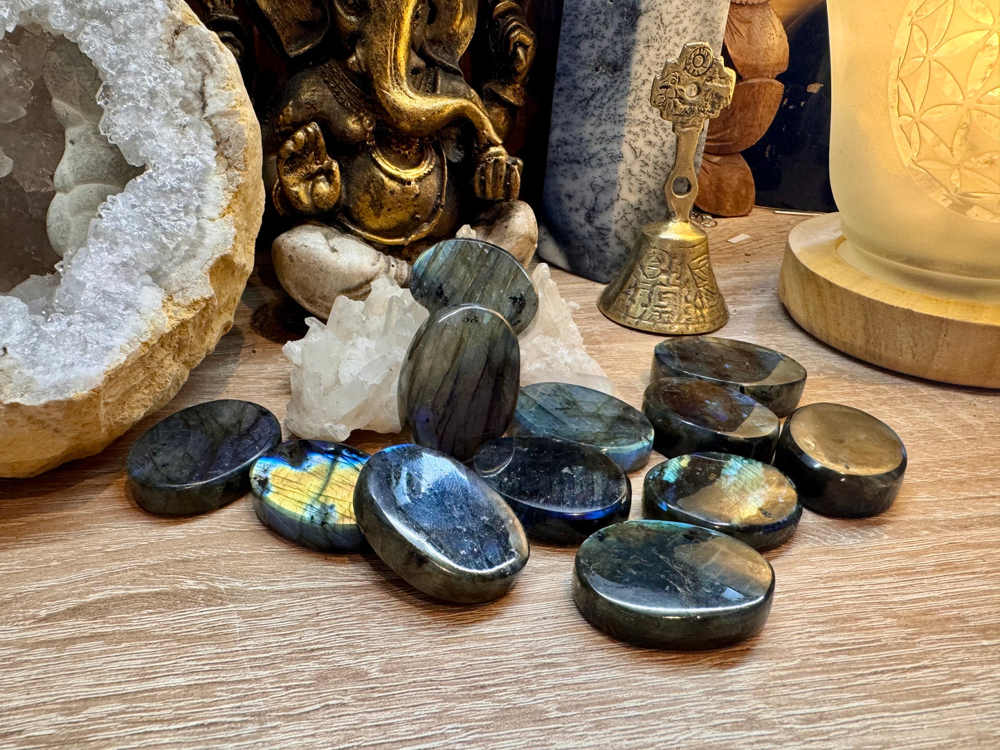 Galet de Labradorite