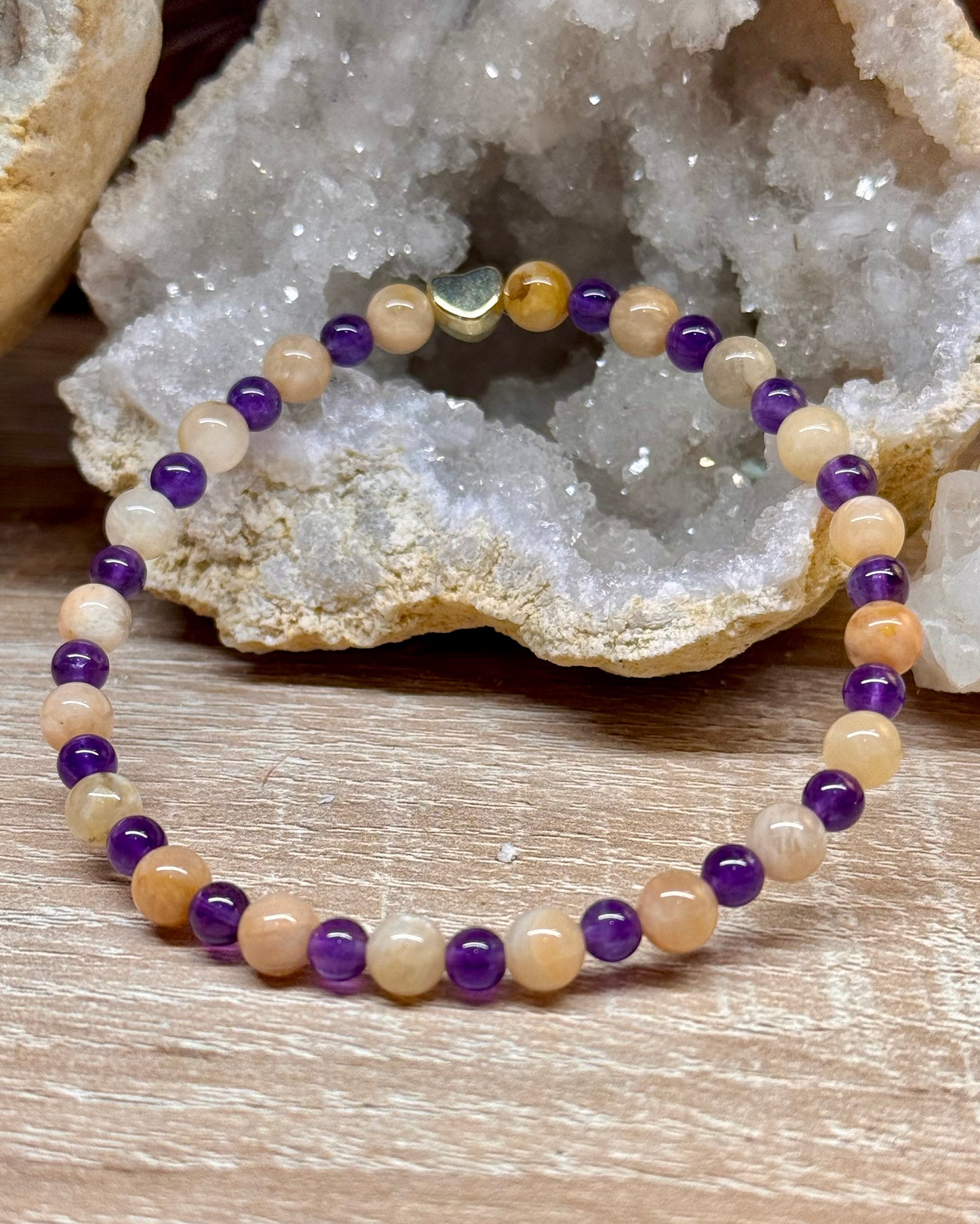 Bracelet "féminin sacré et paix"