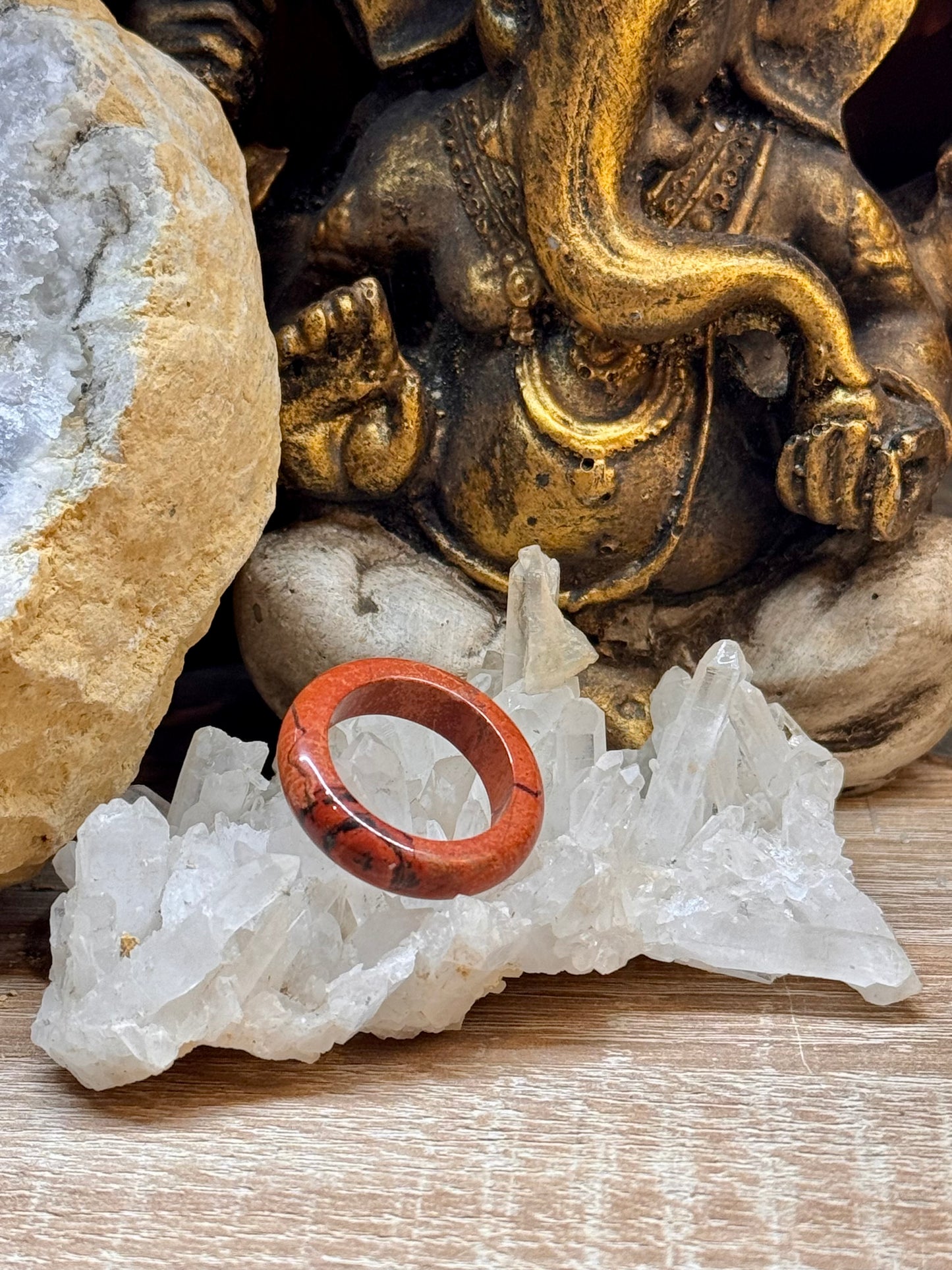 Anneau de jaspe rouge