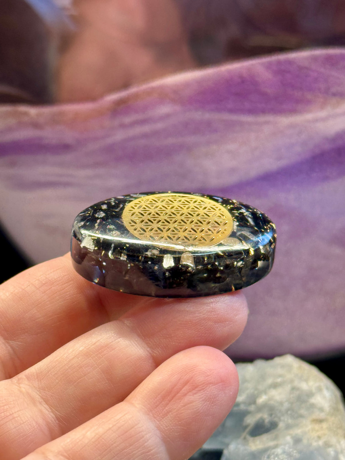 Petit Galet d’Orgonite TourmalineNoire