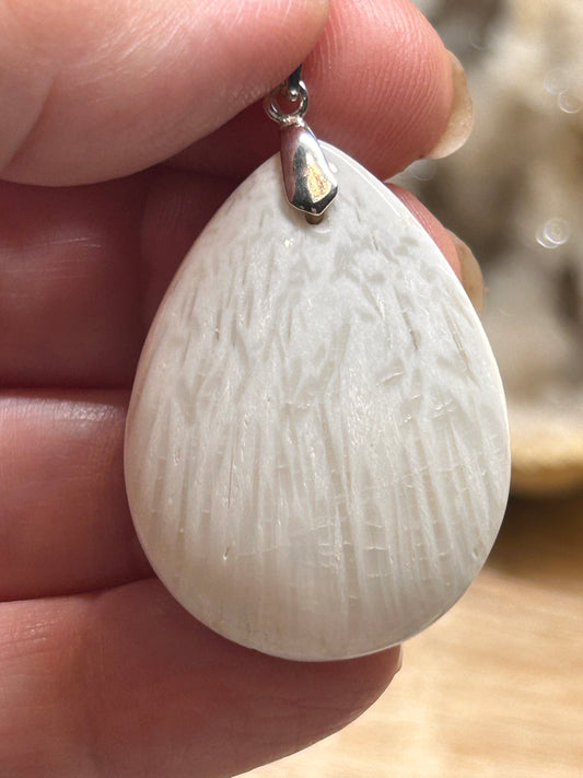 Pendentif de scolécite