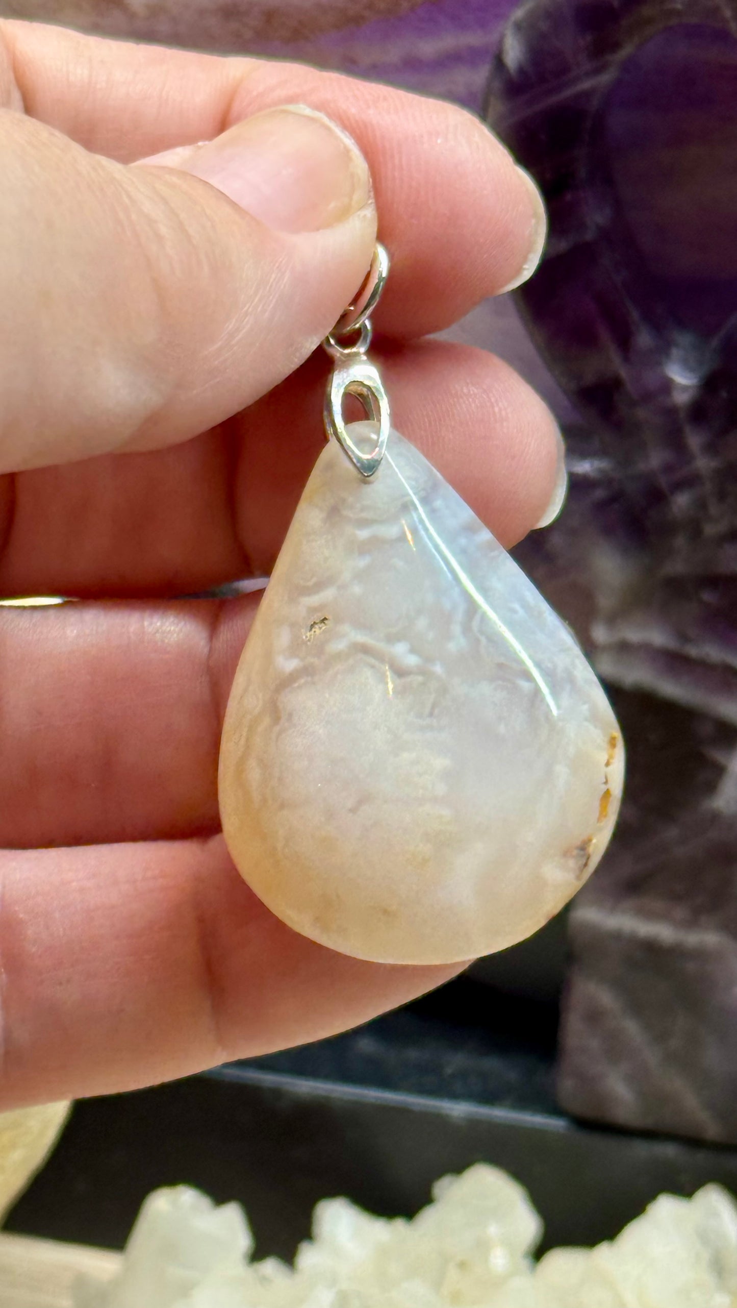 Pendentif goutte d’agate fleurs de cerisier