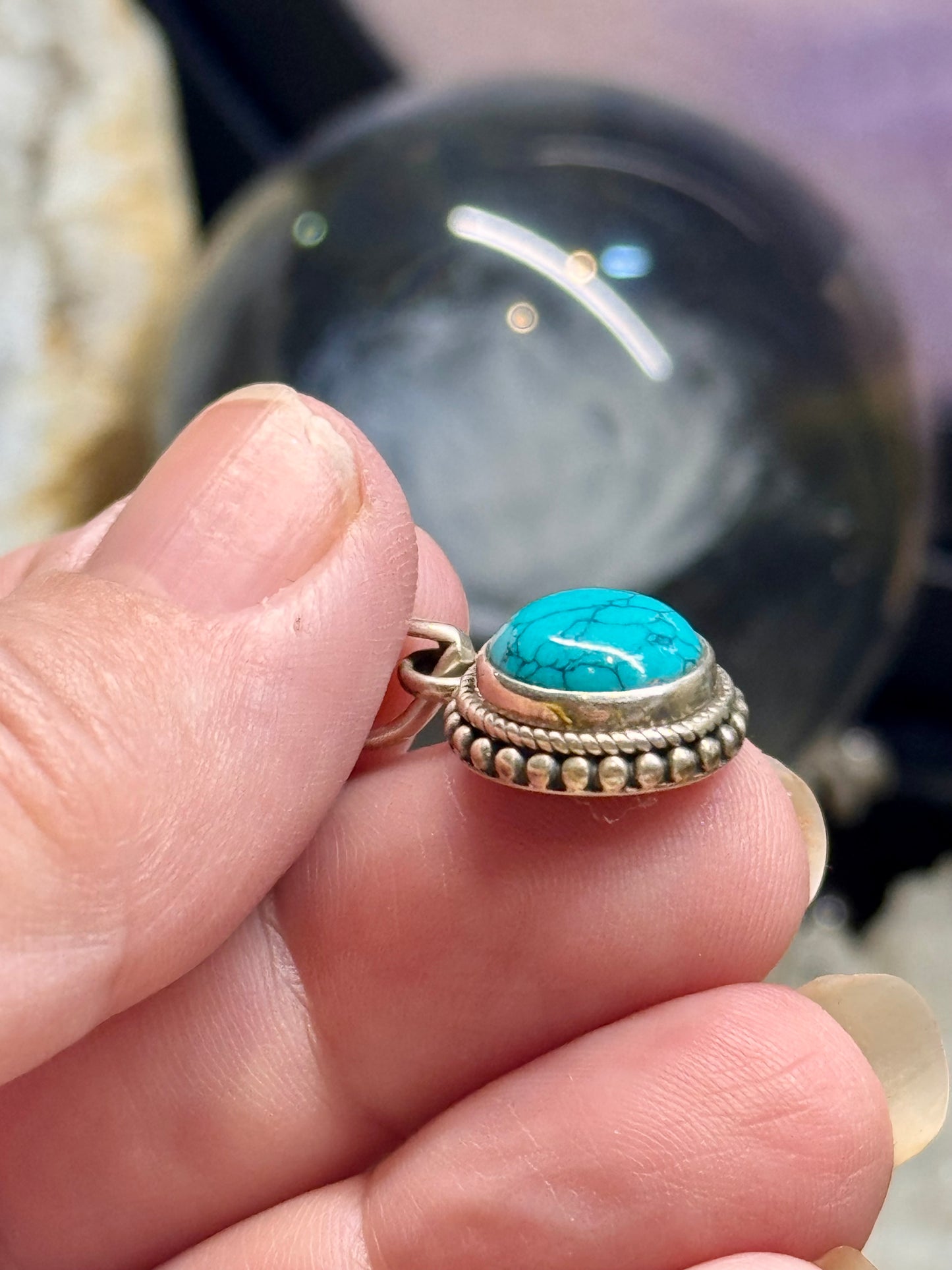 Pendentif de turquoise stabilisée