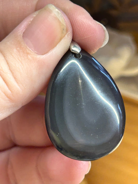 Pendentif d’obsidienne œil céleste