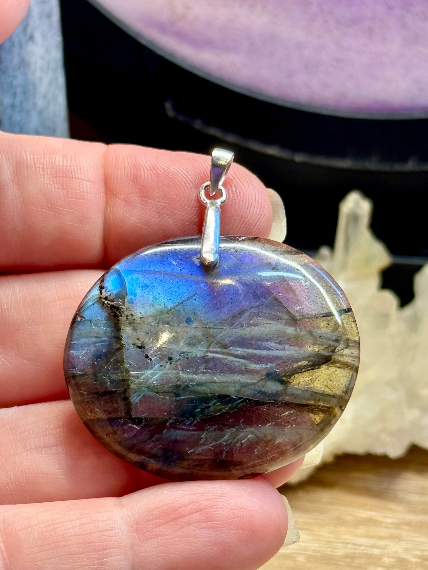 Pendentif de labradorite couché