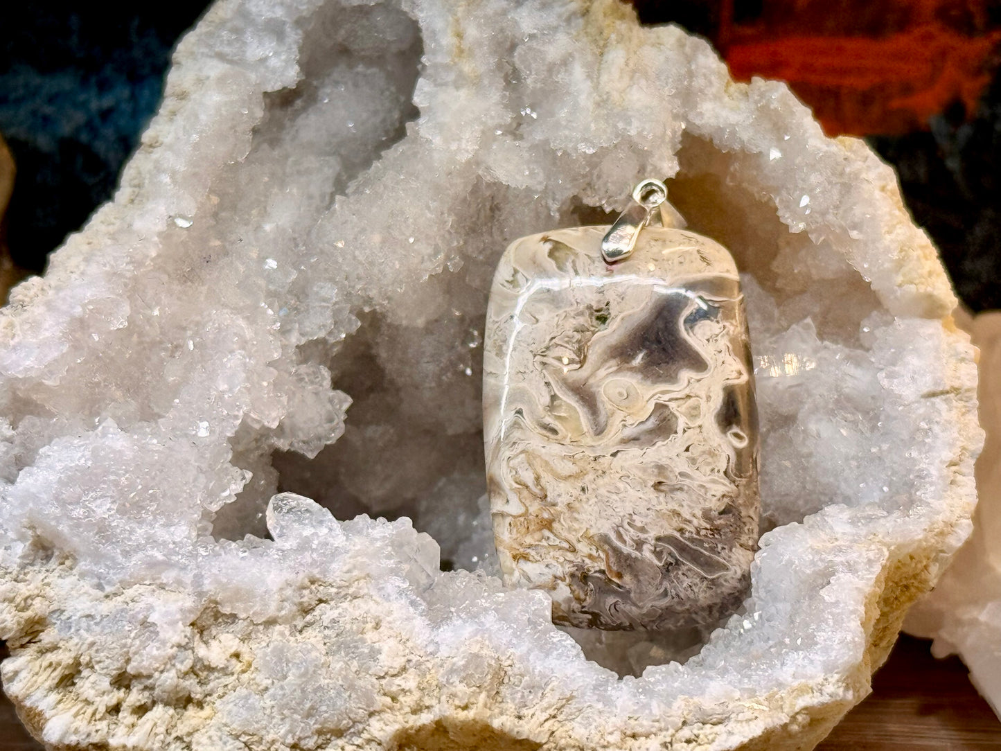 Pendentif en bois fossile