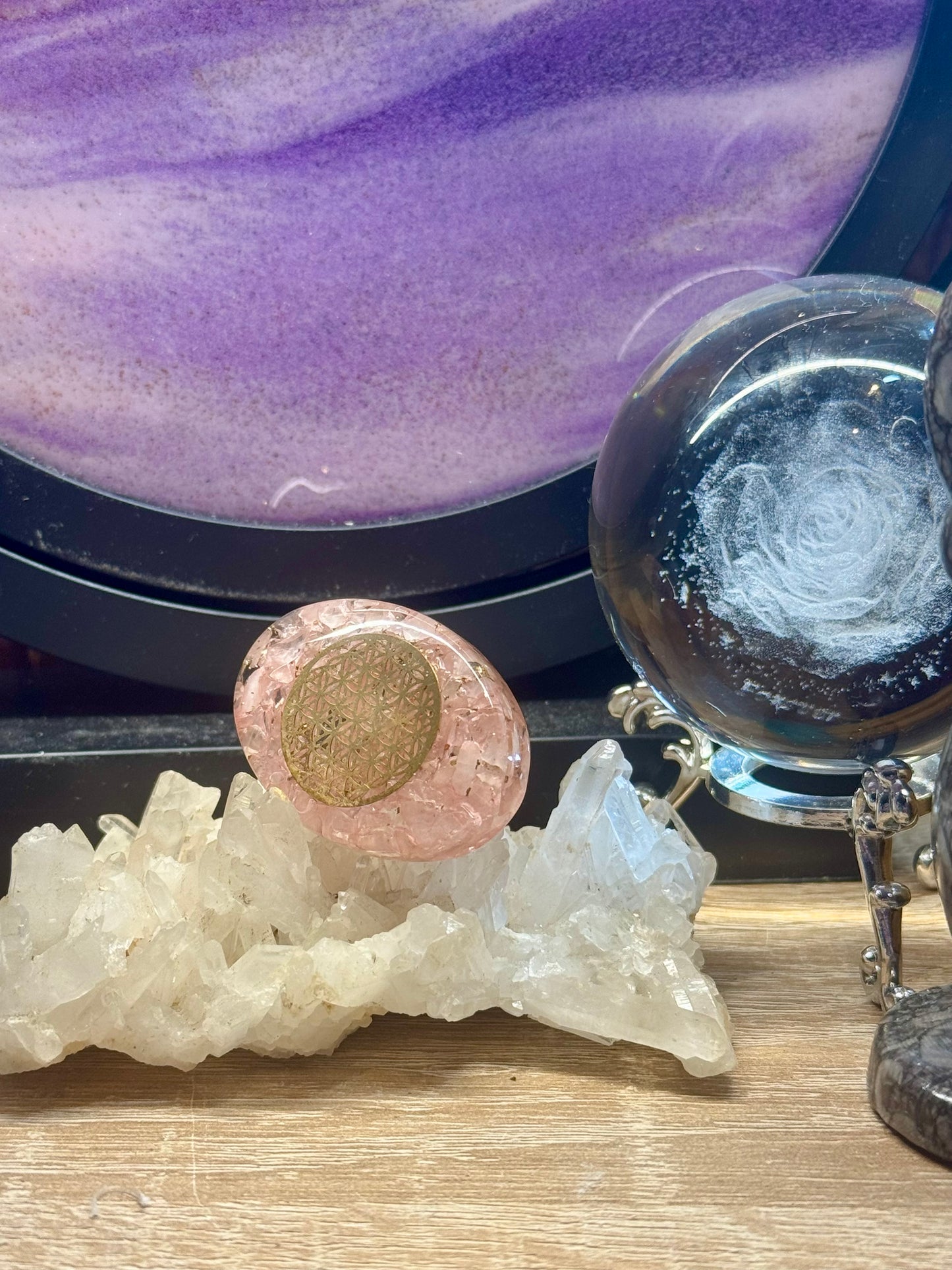 Petit Galet d’Orgonite Quartz Rose